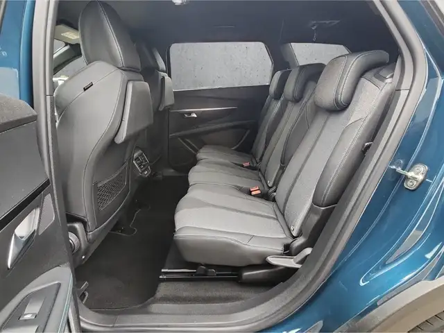 Peugeot 5008 view 8