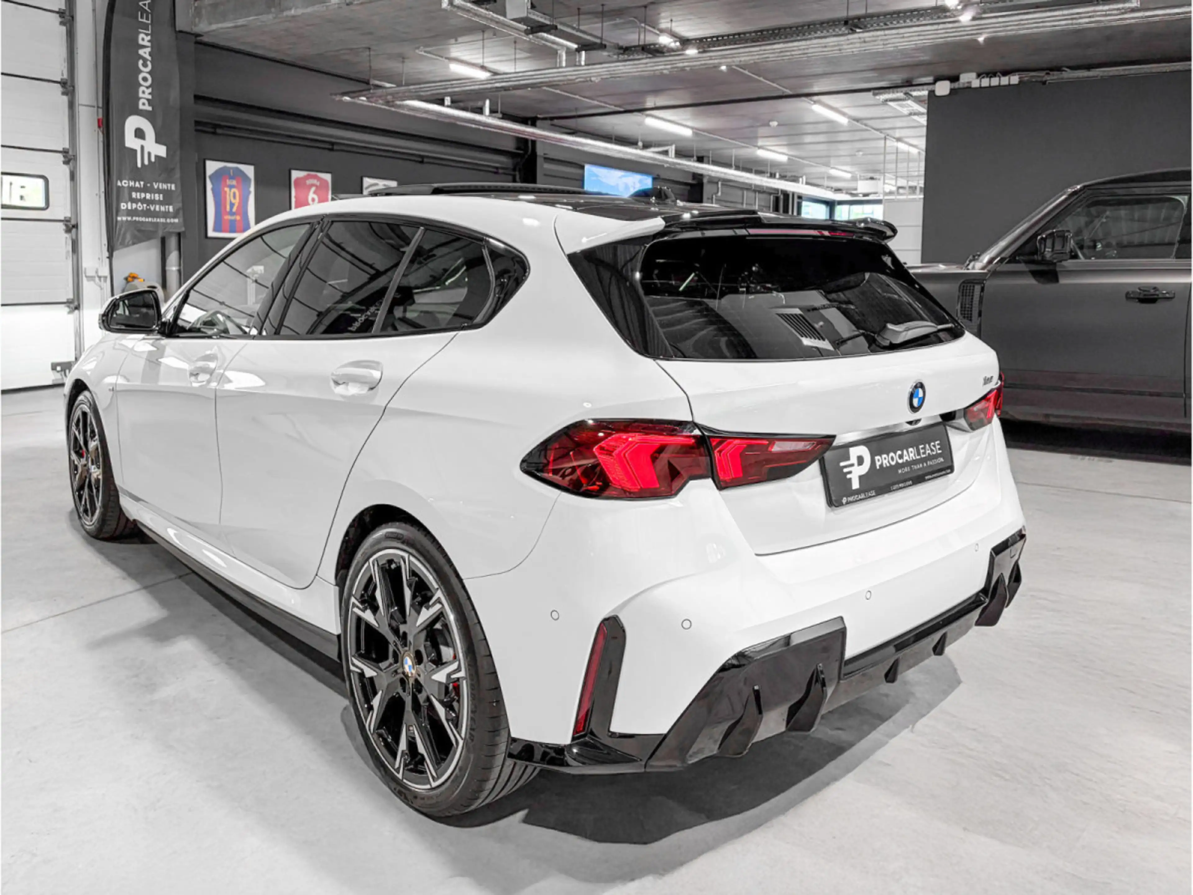 BMW 120 120 i Limousine 120 M Sport/Mild Hybride — photo 12