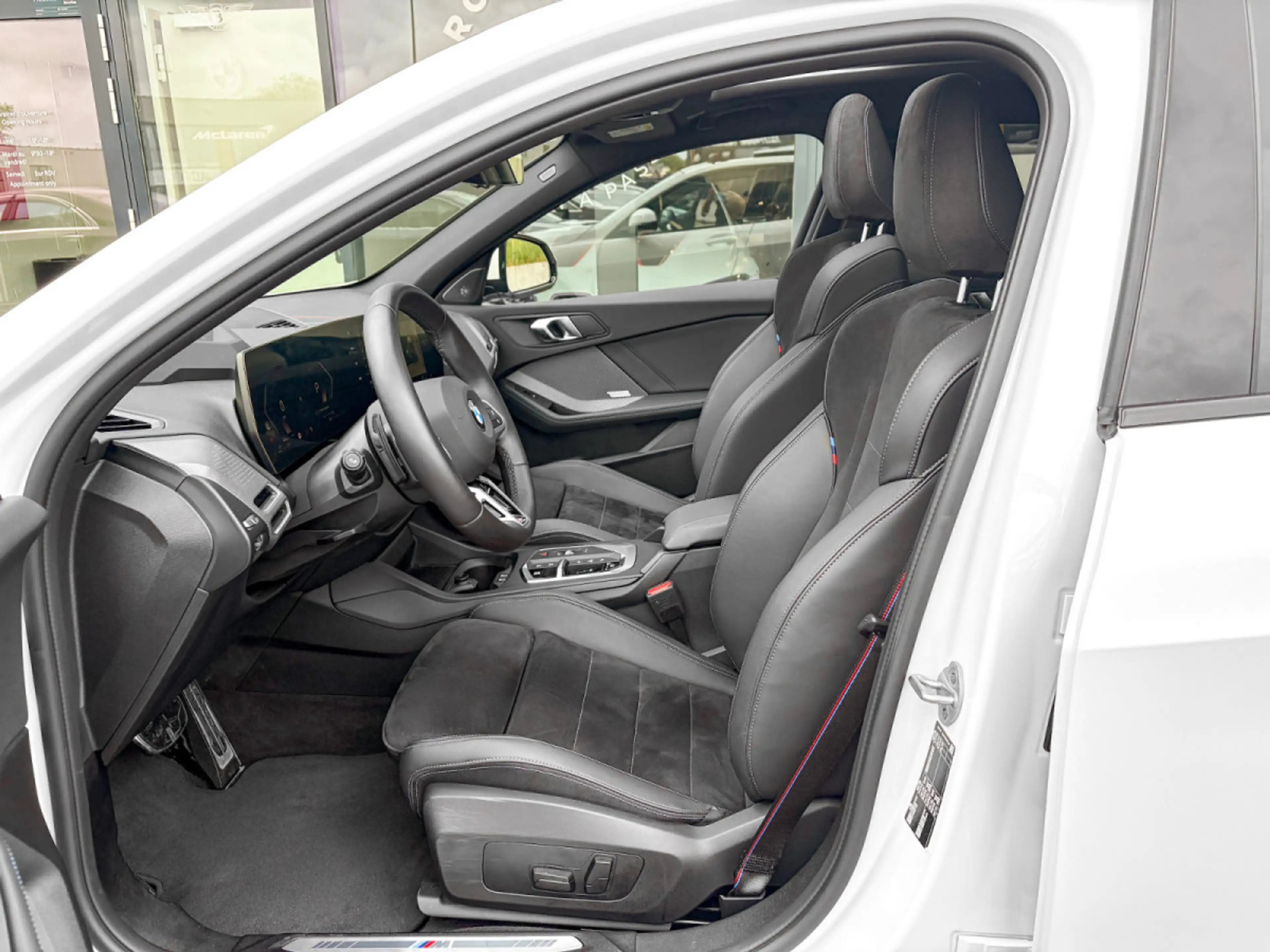 BMW 120 120 i Limousine 120 M Sport/Mild Hybride — photo 3