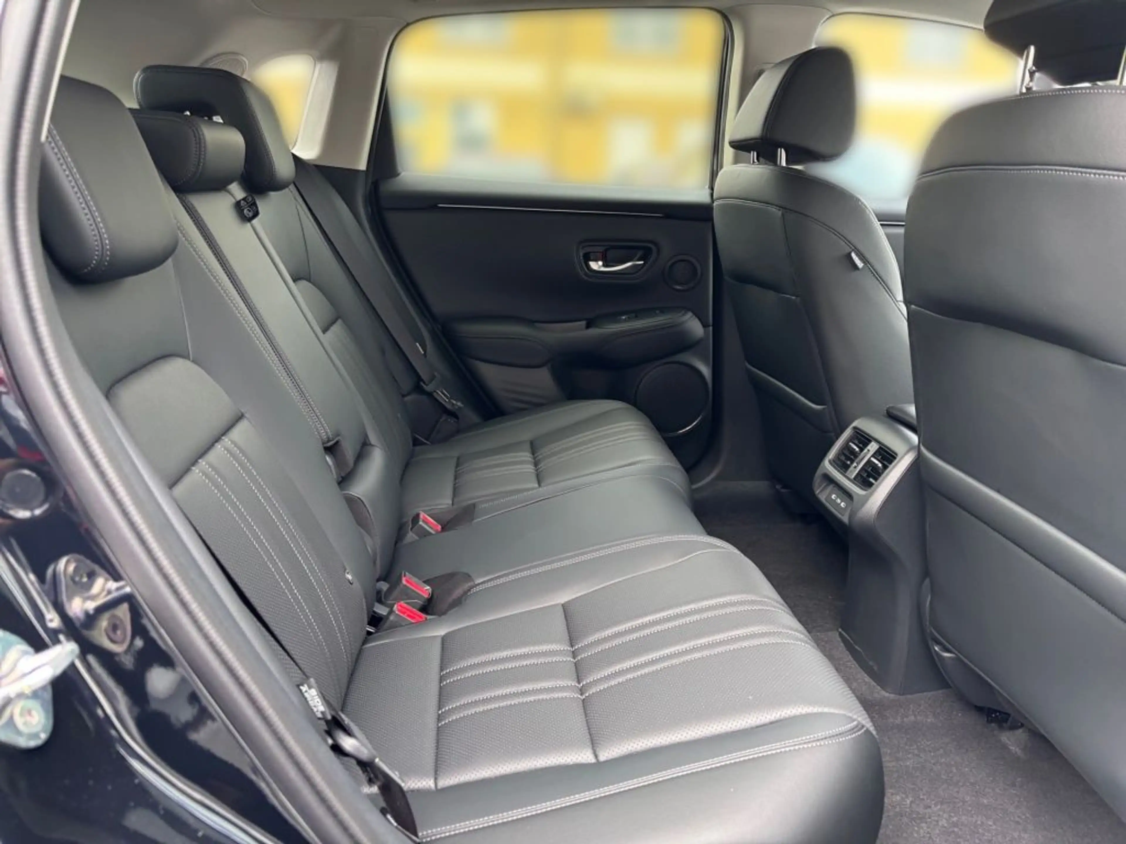 Honda ZR-V e:HEV 2.0 i-MMD Hybrid Advance — photo 13