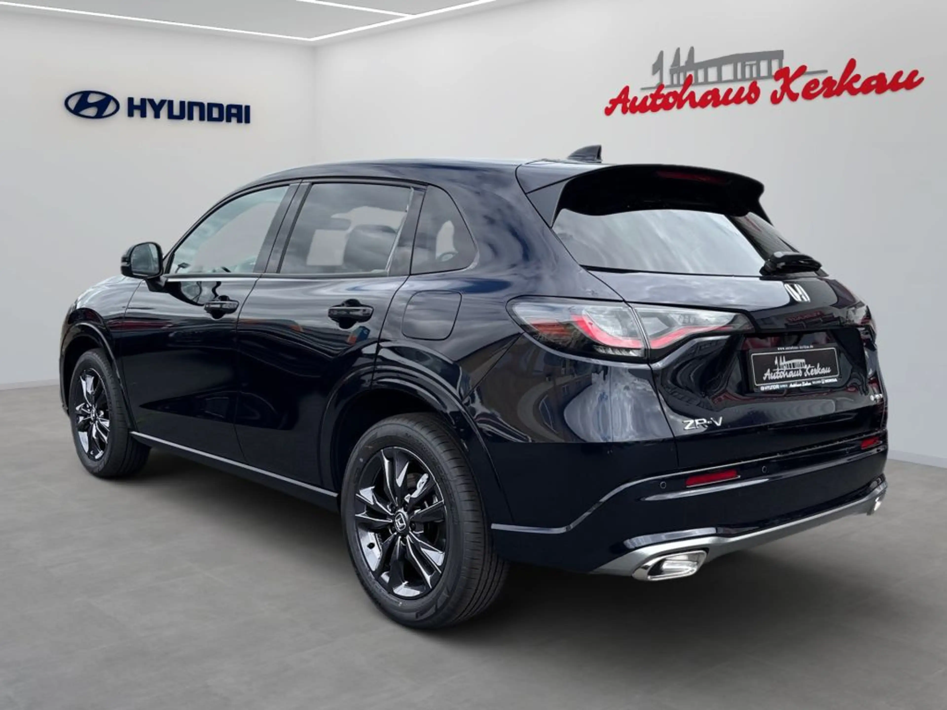Honda ZR-V e:HEV 2.0 i-MMD Hybrid Advance — photo 4