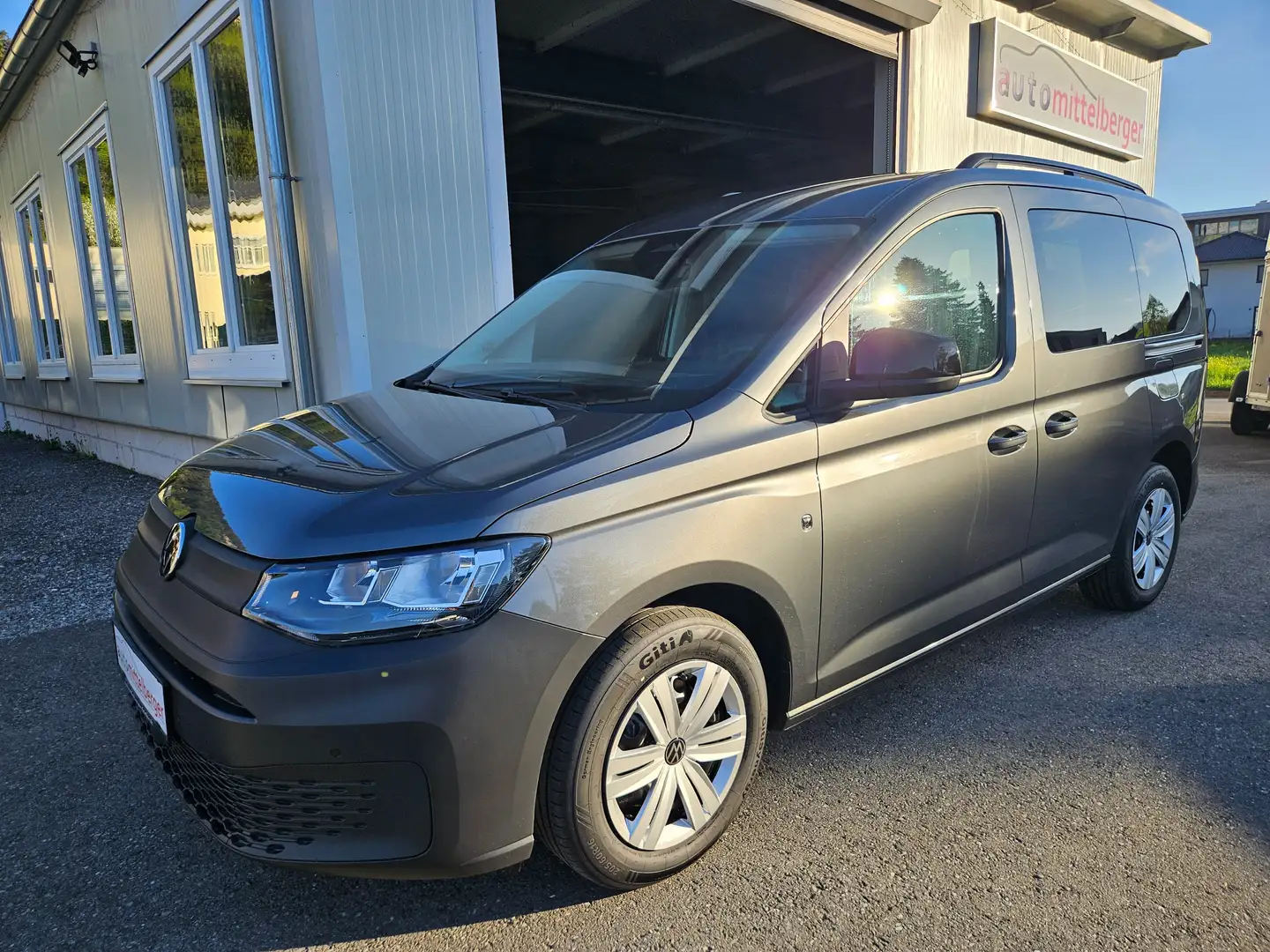 Volkswagen Caddy TDI 4Motion "AHV, Winterpaket, Assistenzpaket" Grau - 1