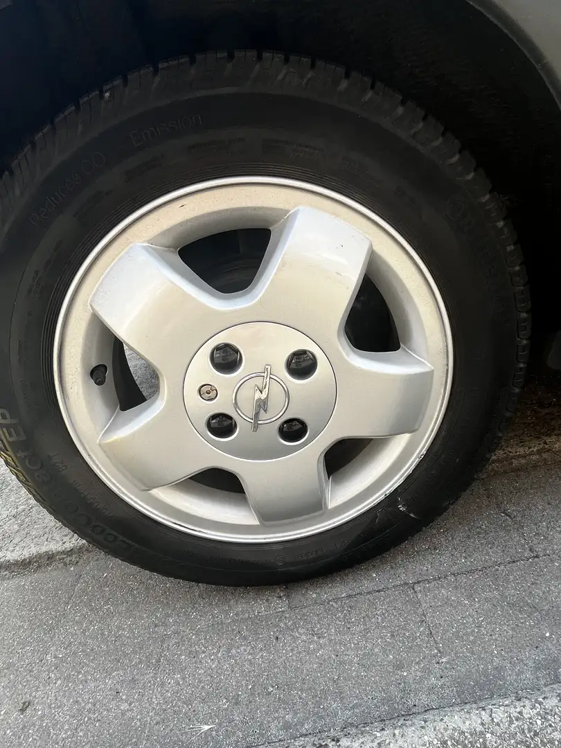 Opel Corsa 1.2 16V Elegance - 2