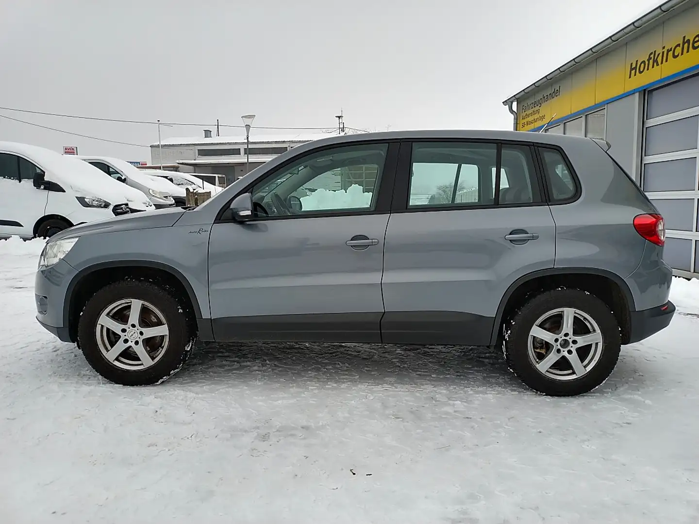 Volkswagen Tiguan 2,0 TDI CR DPF 4Motion Trend&Fun neuer Turbo, Z... Grau - 2