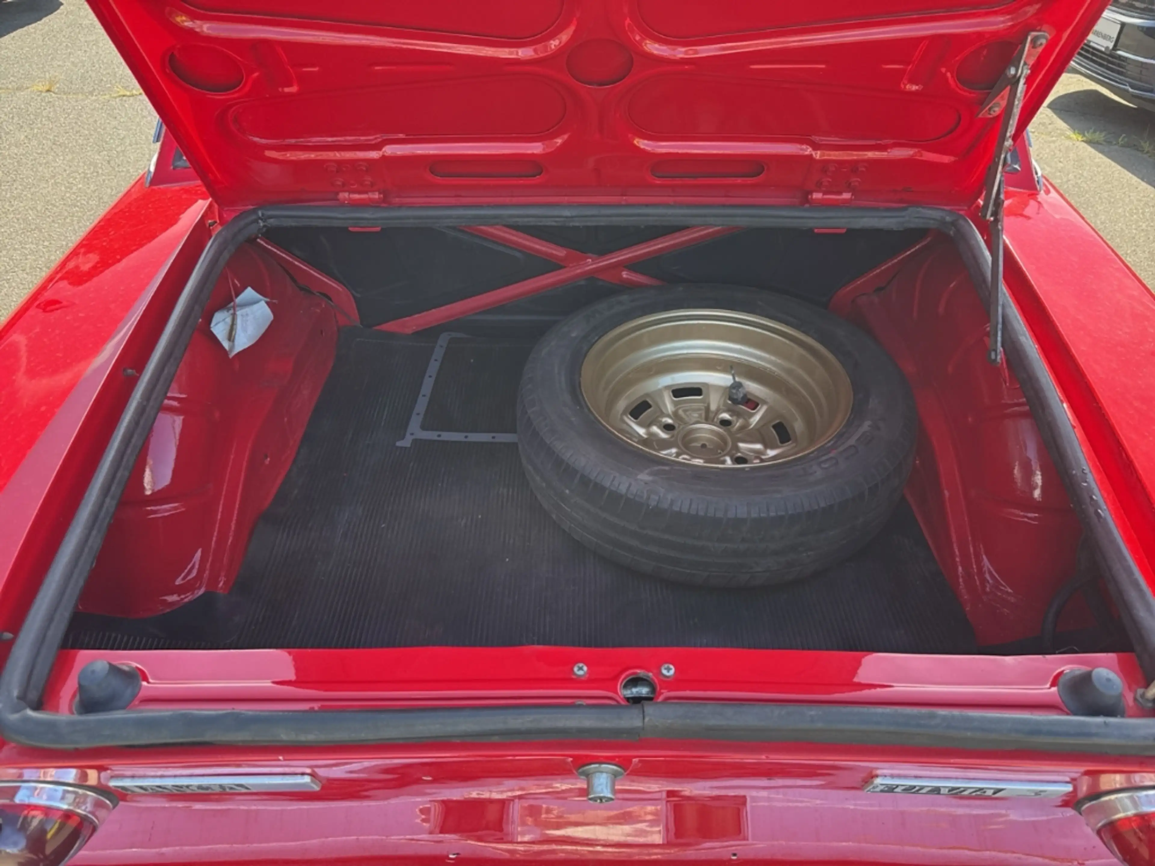 Lancia Fulvia 1.3 S Coupe Leder Liebev. Restauriert Oldtimer — photo 12