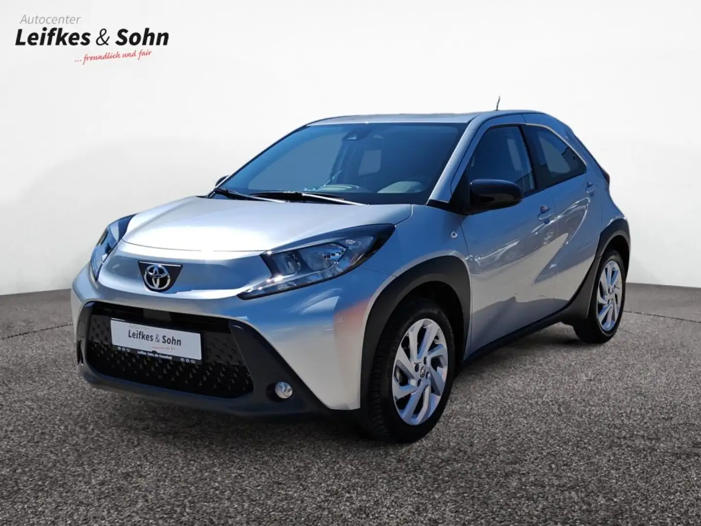 Toyota Aygo X x-play - 1