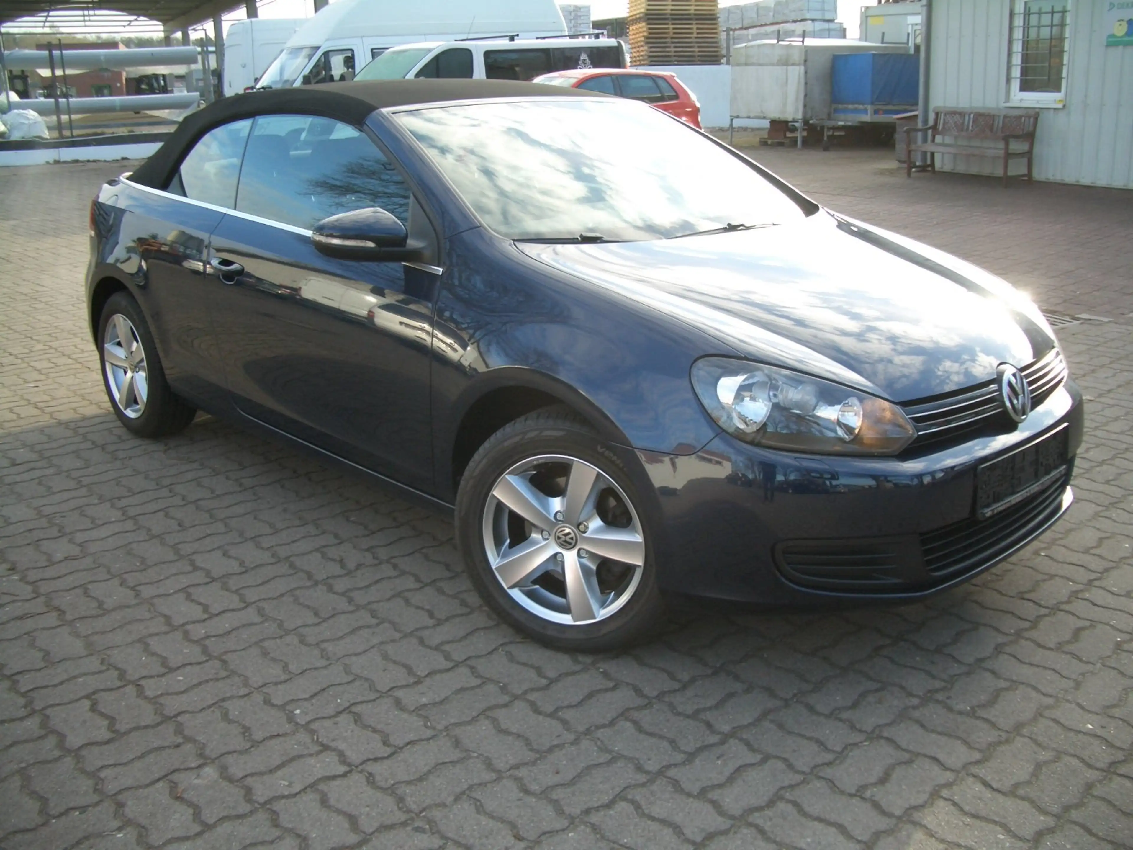 Volkswagen Golf Cabriolet 1,2TSI PDC Sitzheizung Alu Tempomat 2VB TÜV neu — photo 11
