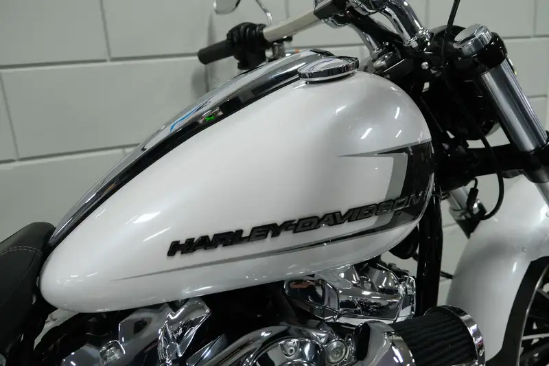 Harley-Davidson Breakout - foto 5