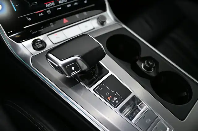 Audi A6 view 25