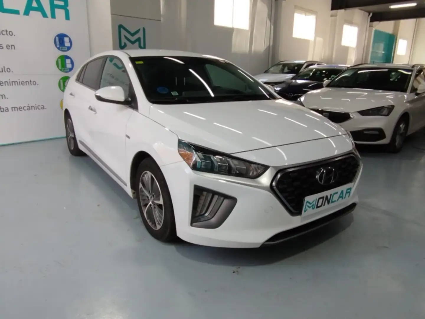 Hyundai IONIQ PHEV 1.6 GDI Klass Blanco - 2