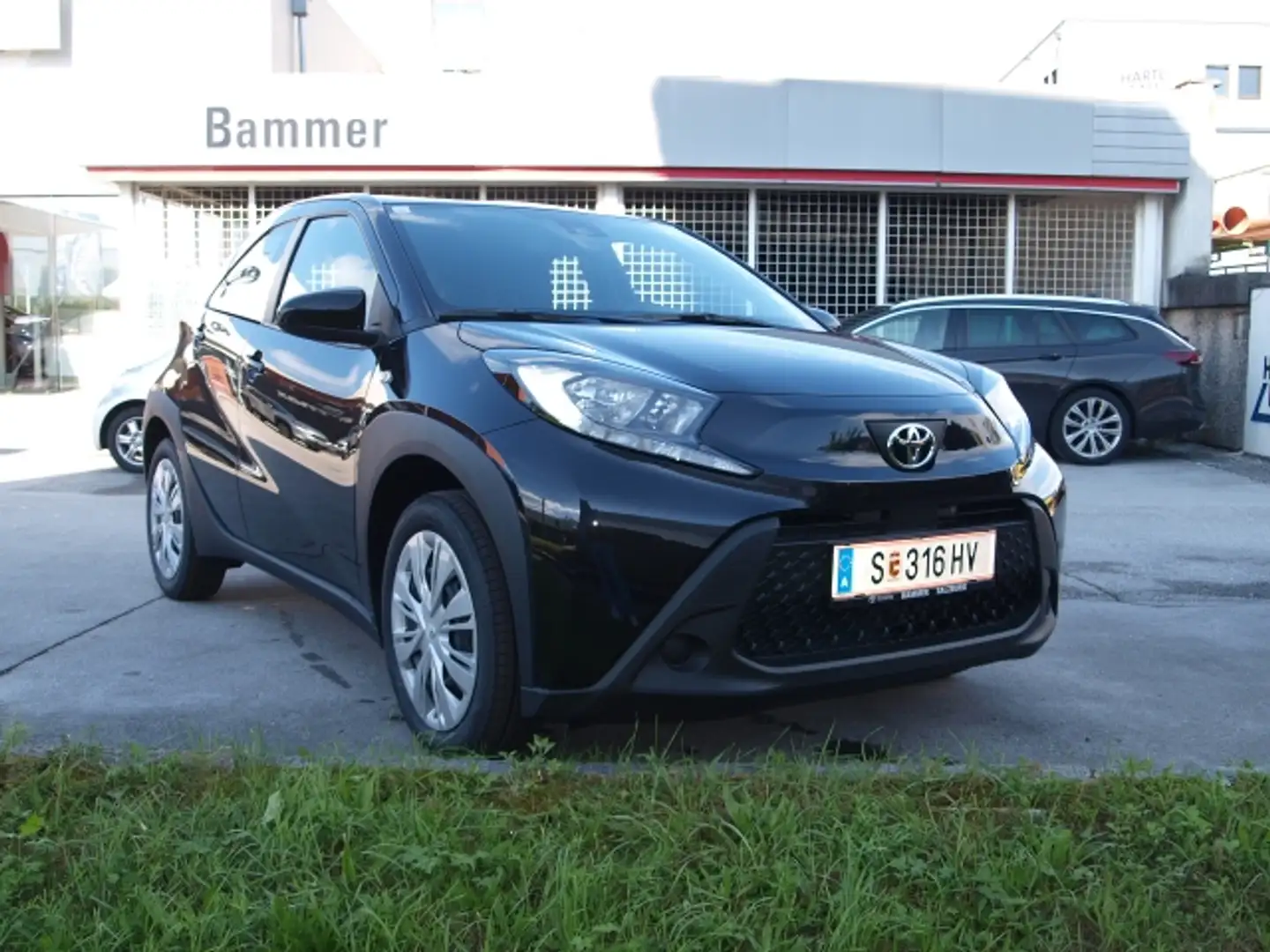 Toyota Aygo X Aygo X 1,0l Play Schwarz - 1