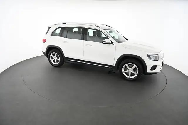 Mercedes-Benz GLB view 8