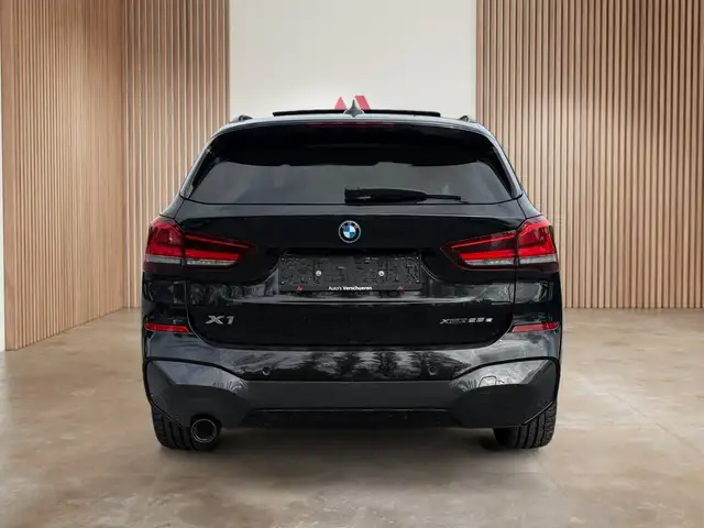 BMW X1 view 8