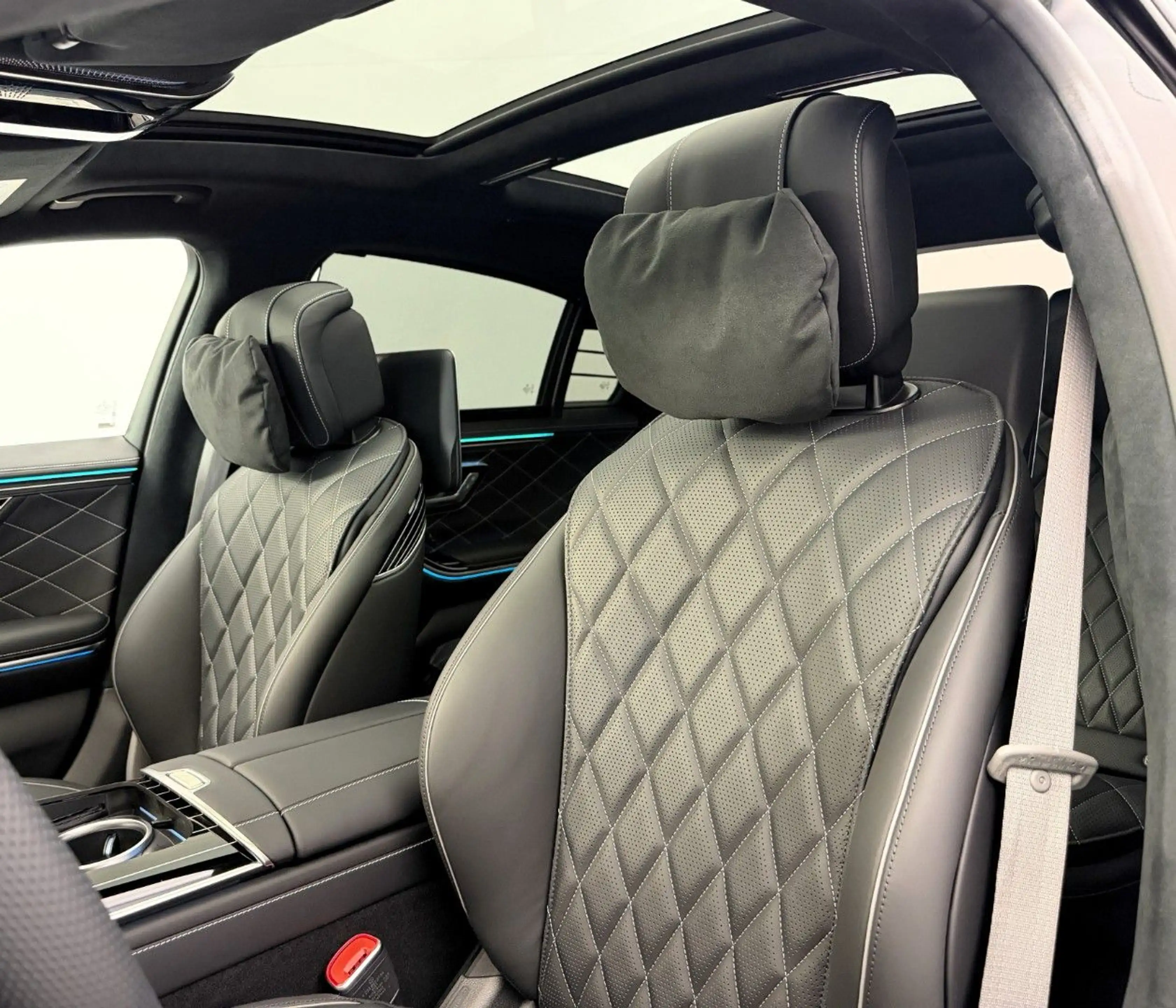 Mercedes-Benz S 580 4M lang AMG+ sparkling°Premium+°4 Seats — photo 2