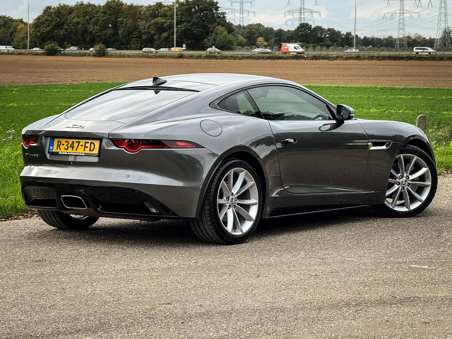 Jaguar F-Type 2.0T P300 R-Dynamic | Panorama | Meridian | Camera Gris - 2