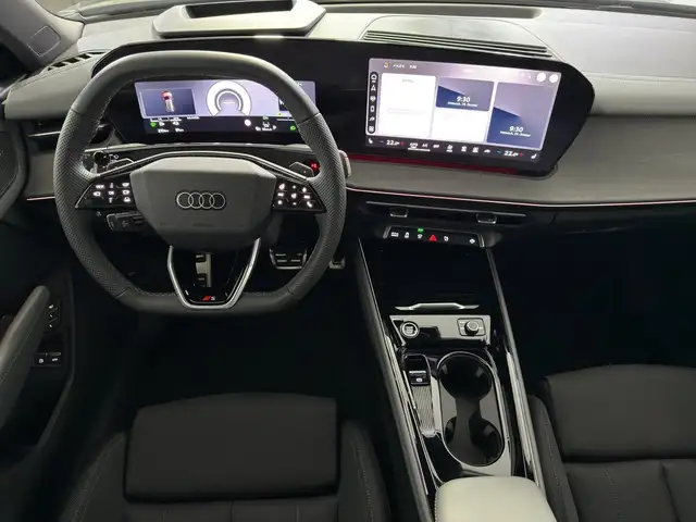 Audi Q3 view 7