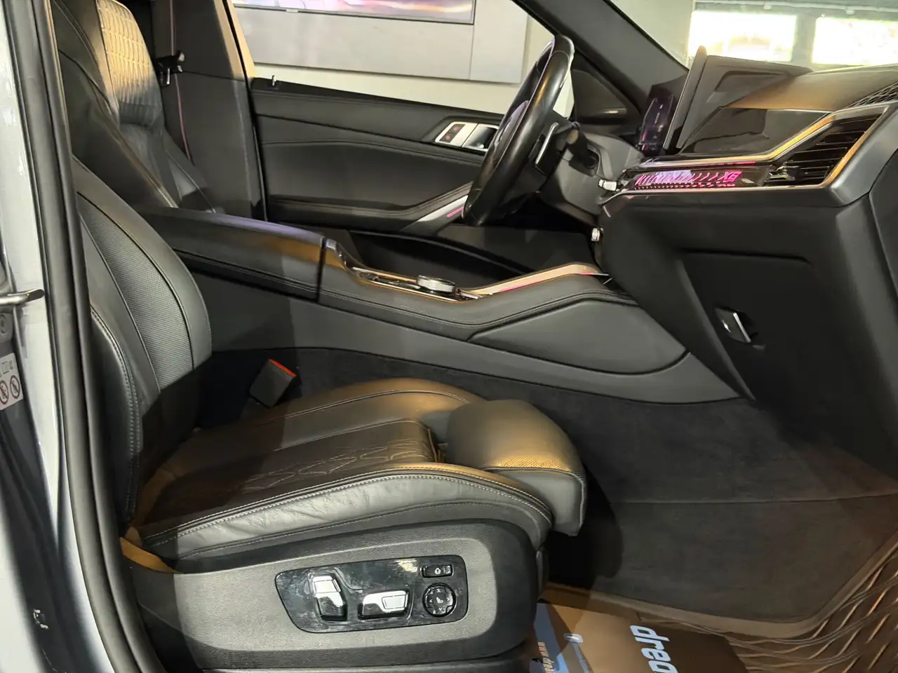 BMW X6 xDrive30d 48V Aut. / Facelift / M Paket / Pano Bild 24