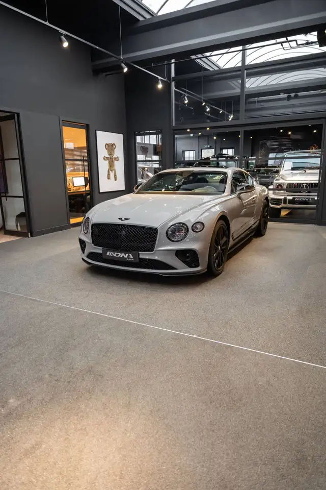 Bentley Continental GT 2022 — фото 23