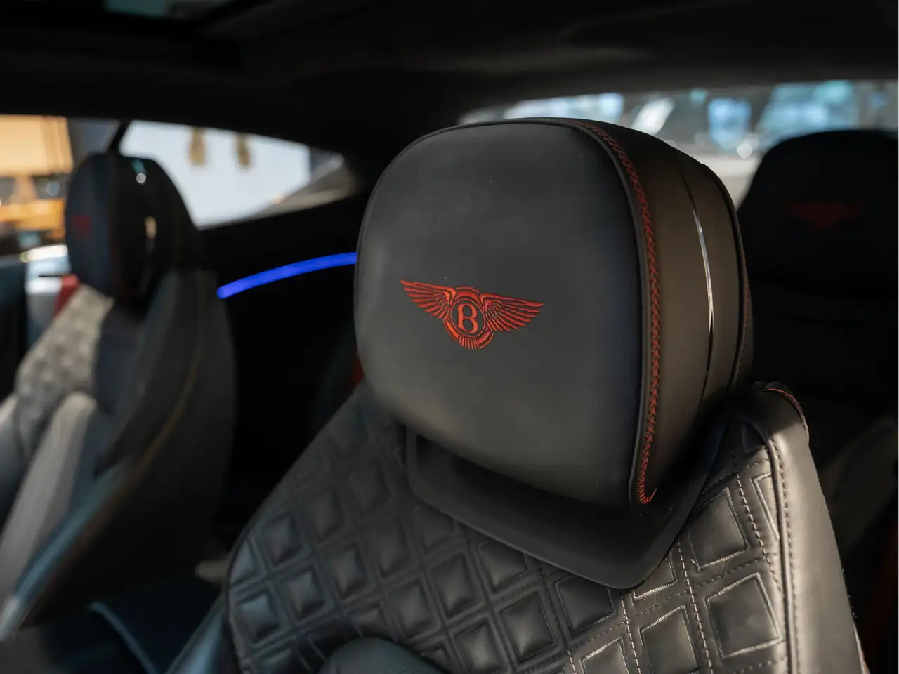 Bentley Continental GT 2022 — фото 10