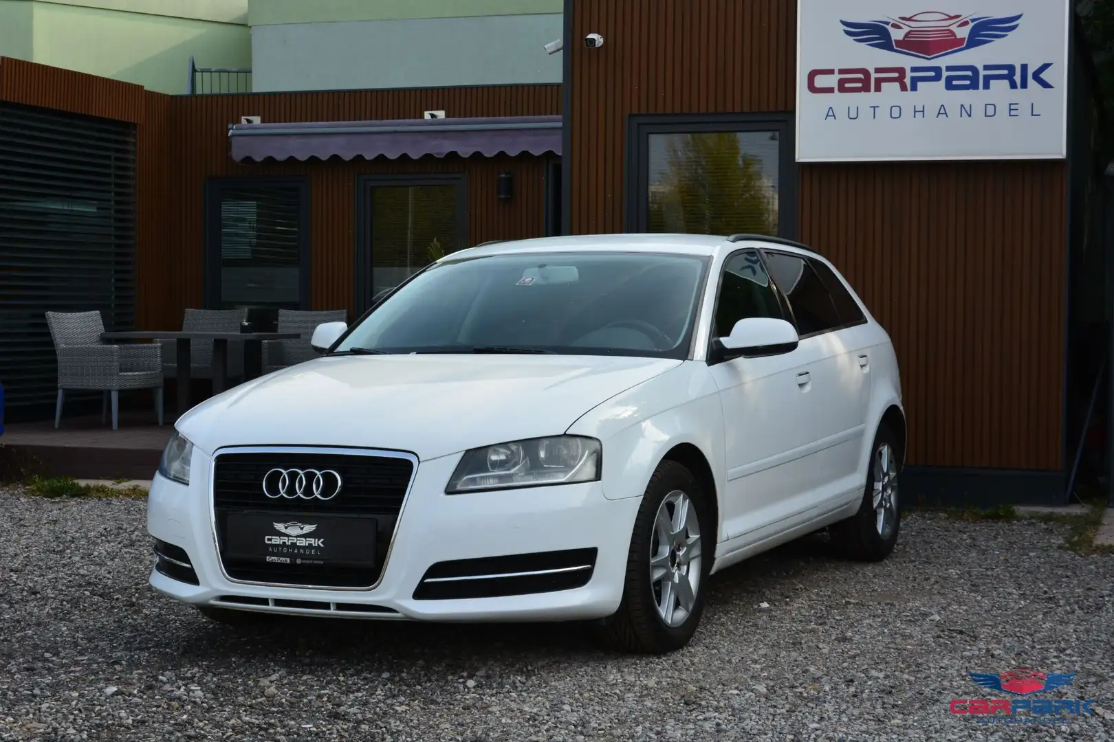 Audi A3 SB Jubiläumsmodell 1,6 TDI DPF Weiß - 2