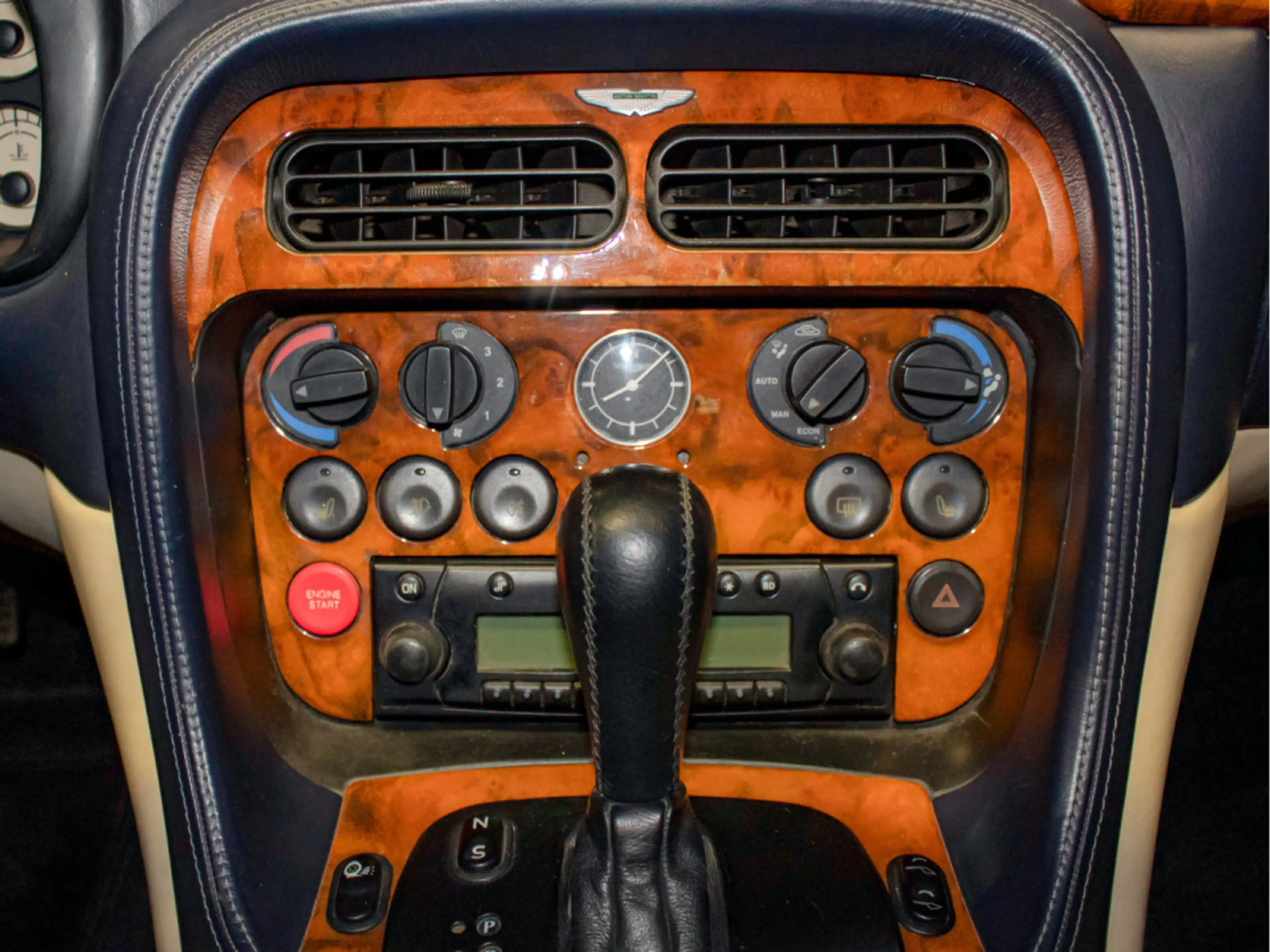 Aston Martin DB 7 Vantage Volante Vantage V12 6.0L 420CV AUTOMATIC — photo 12