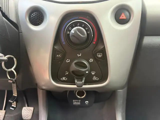 Citroen C1 view 16