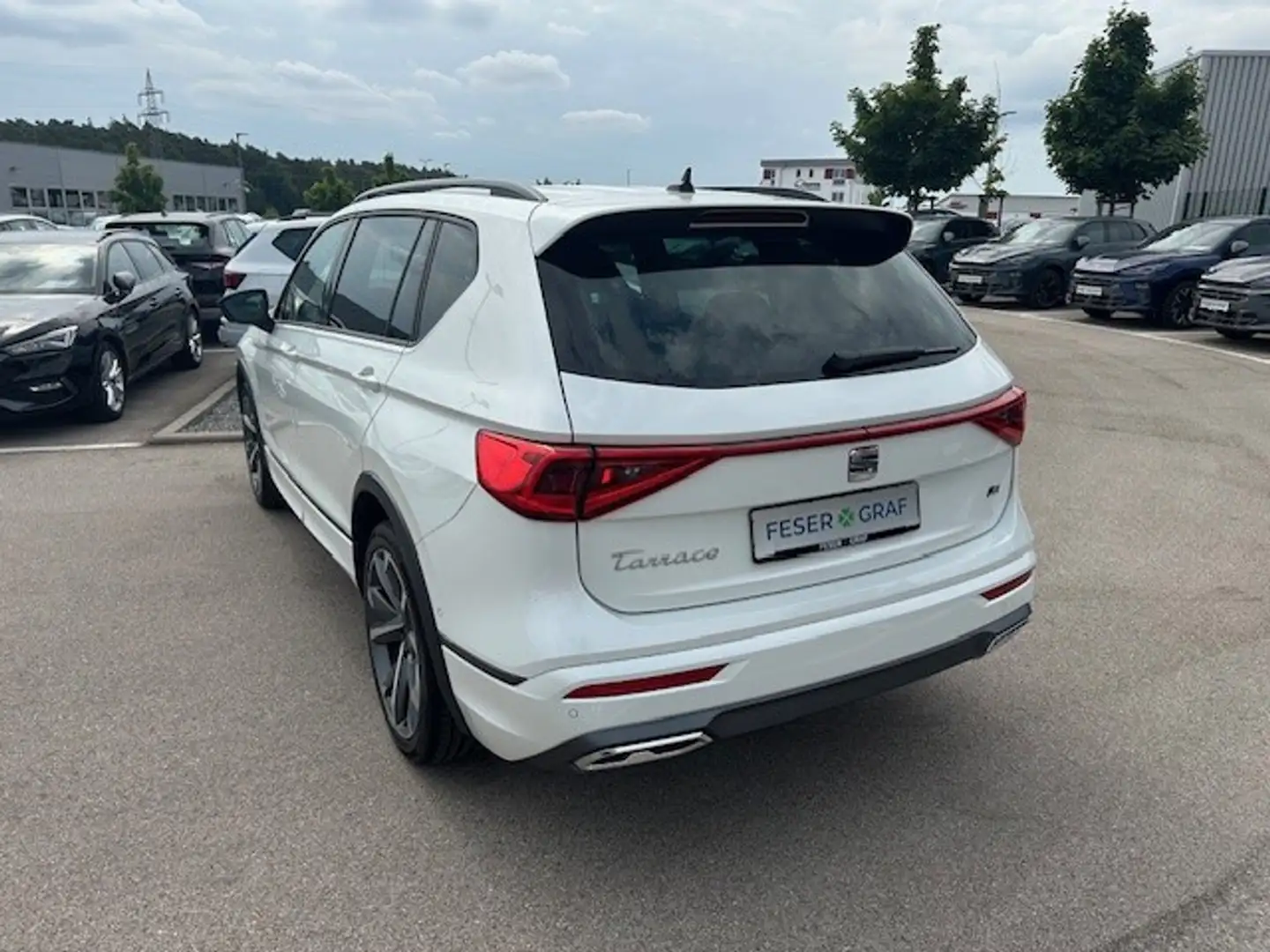 SEAT Tarraco FR 1.5 TSI 7-Gang DSG/AHK/FaPaXL/el.Heck Weiß - 2