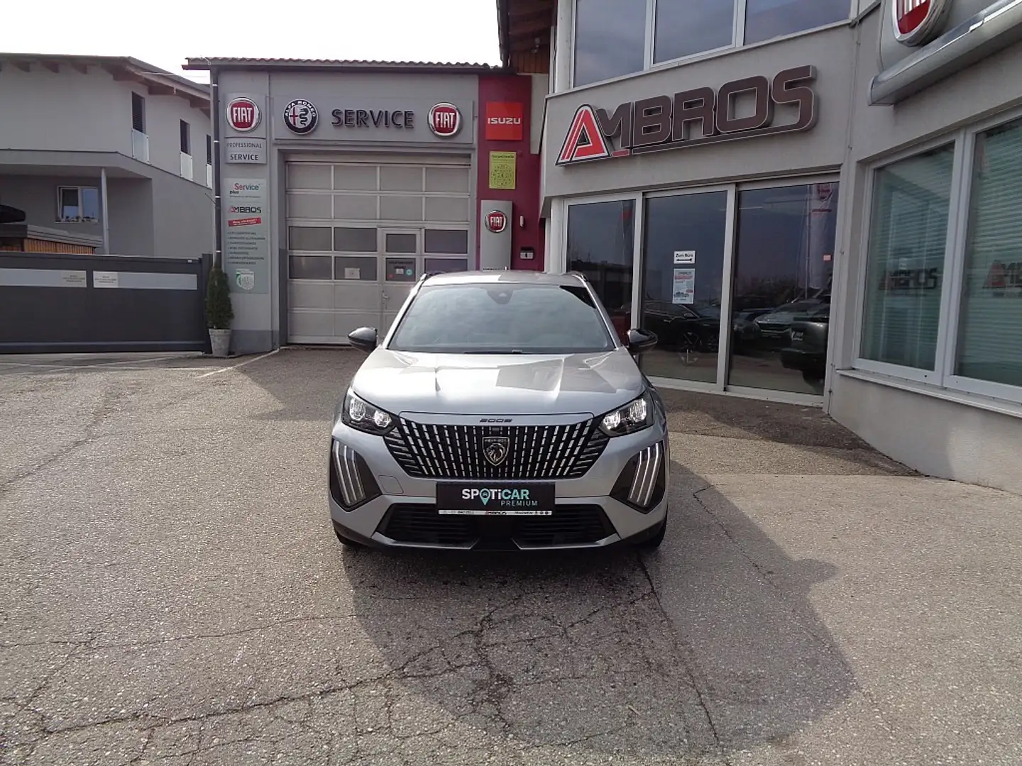 Peugeot 2008 PureTech 100 S&S Allure 6-Gang-Manuell Grau - 1