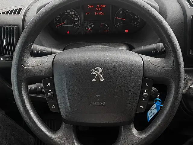 Peugeot Boxer view 9