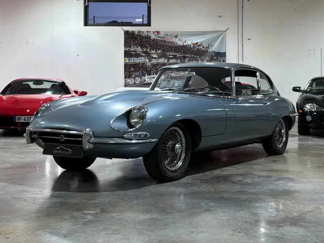 Jaguar E-Type 2+2