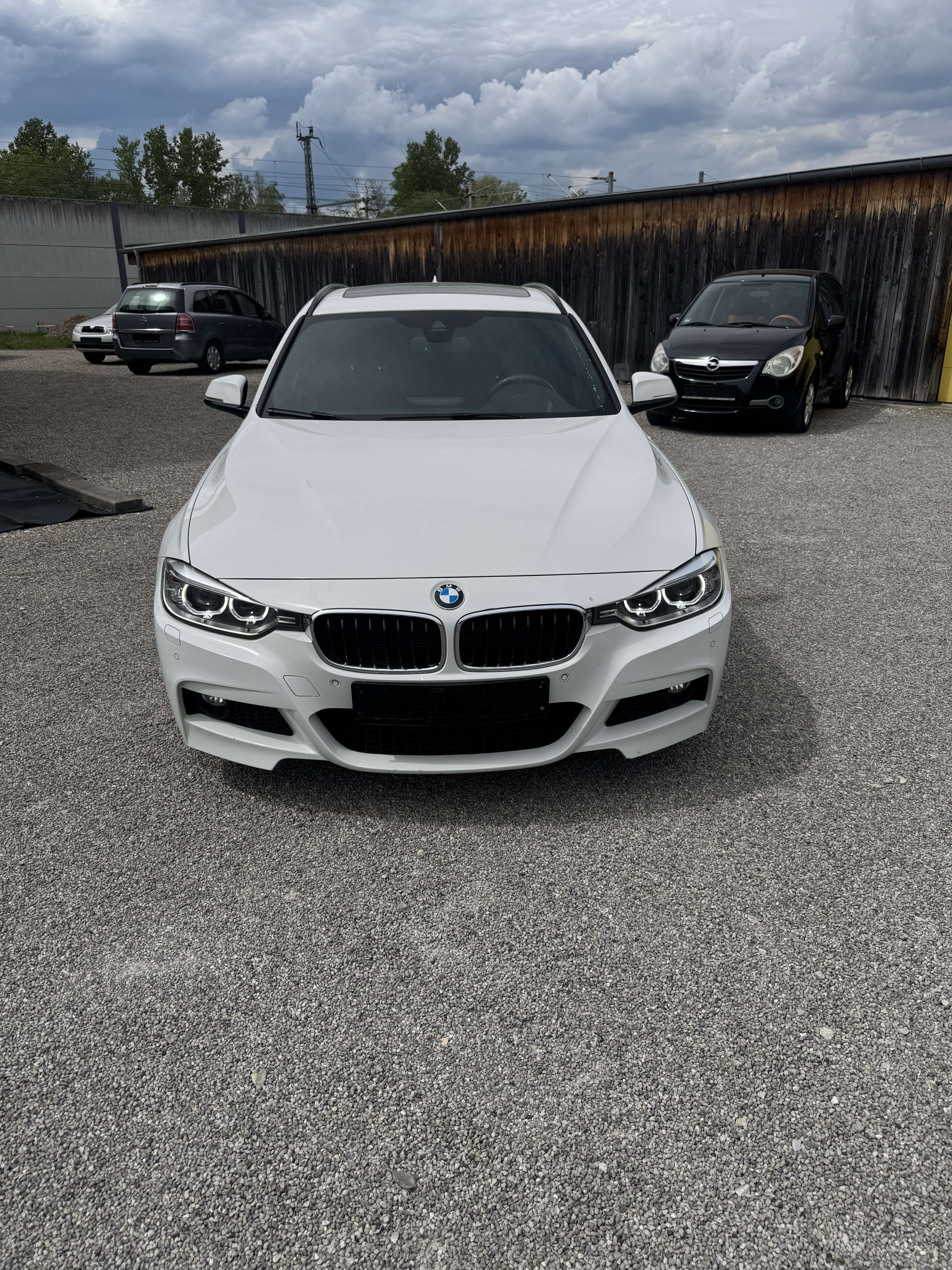 Second hand Bmw 3 Series 