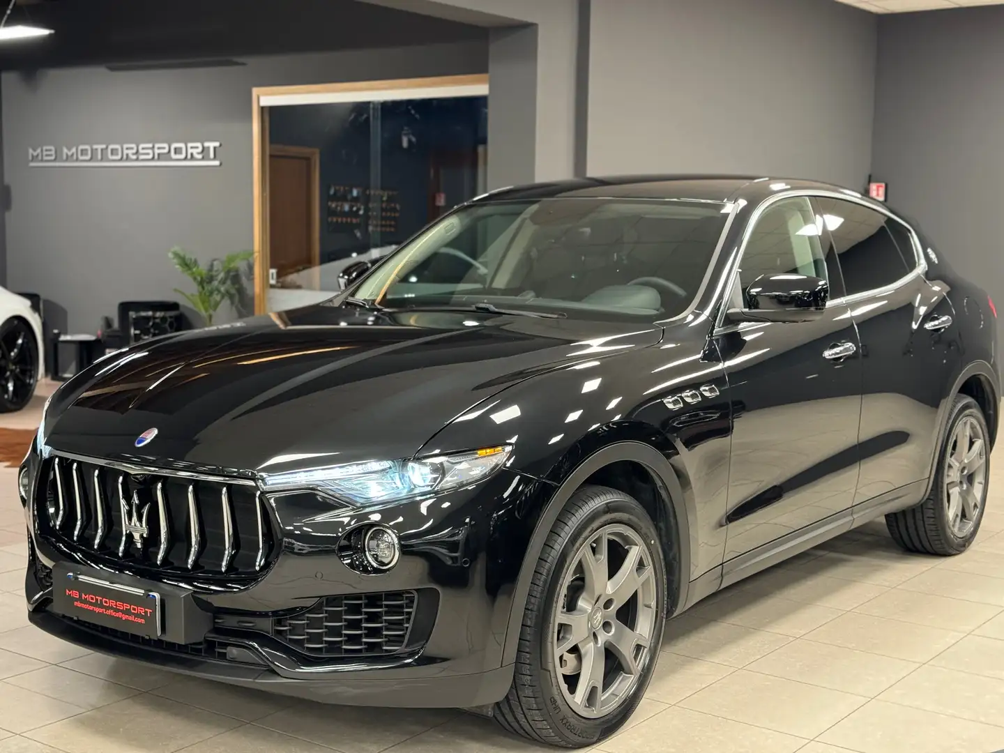 Maserati Levante 3.0 V6 Granlusso 250cv auto Negro - 1