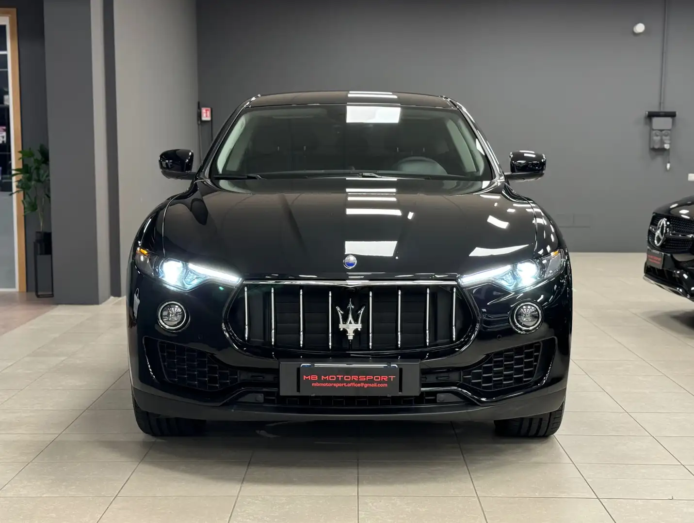 Maserati Levante 3.0 V6 Granlusso 250cv auto Negro - 2