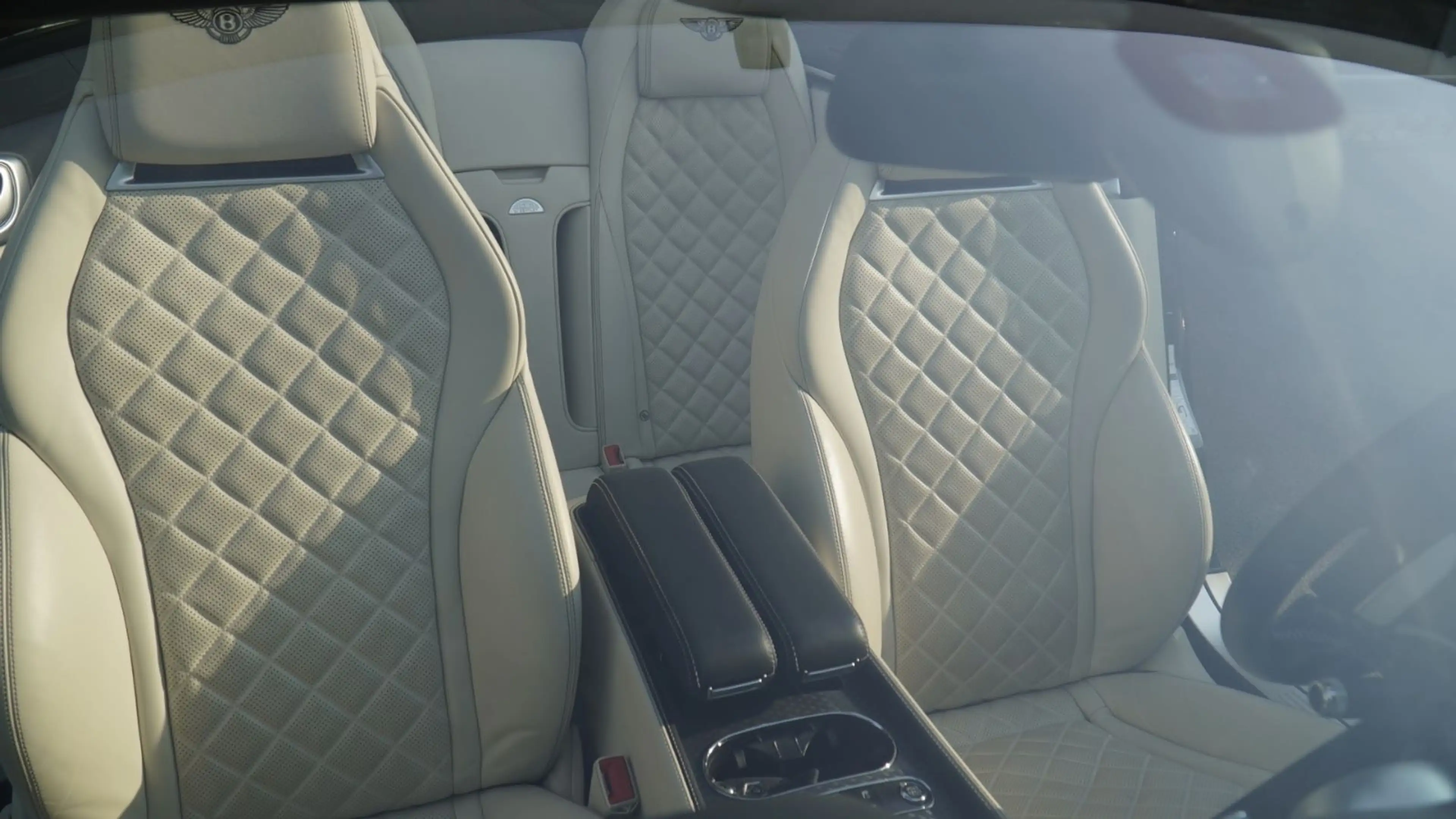 Bentley Continental GTC Speed*Naim*Kamera*Massage*Memory — photo 11