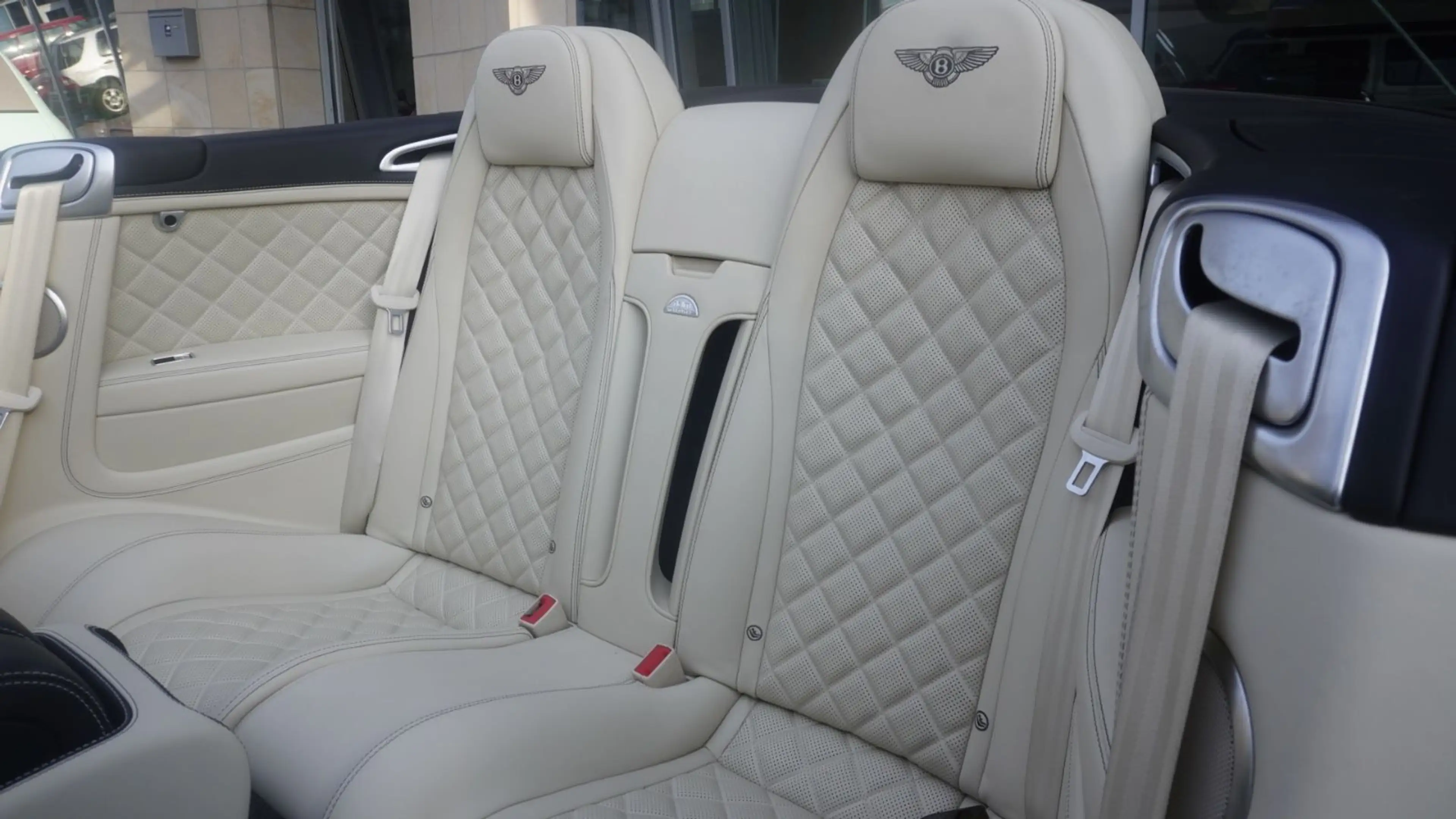 Bentley Continental GTC Speed*Naim*Kamera*Massage*Memory — photo 12
