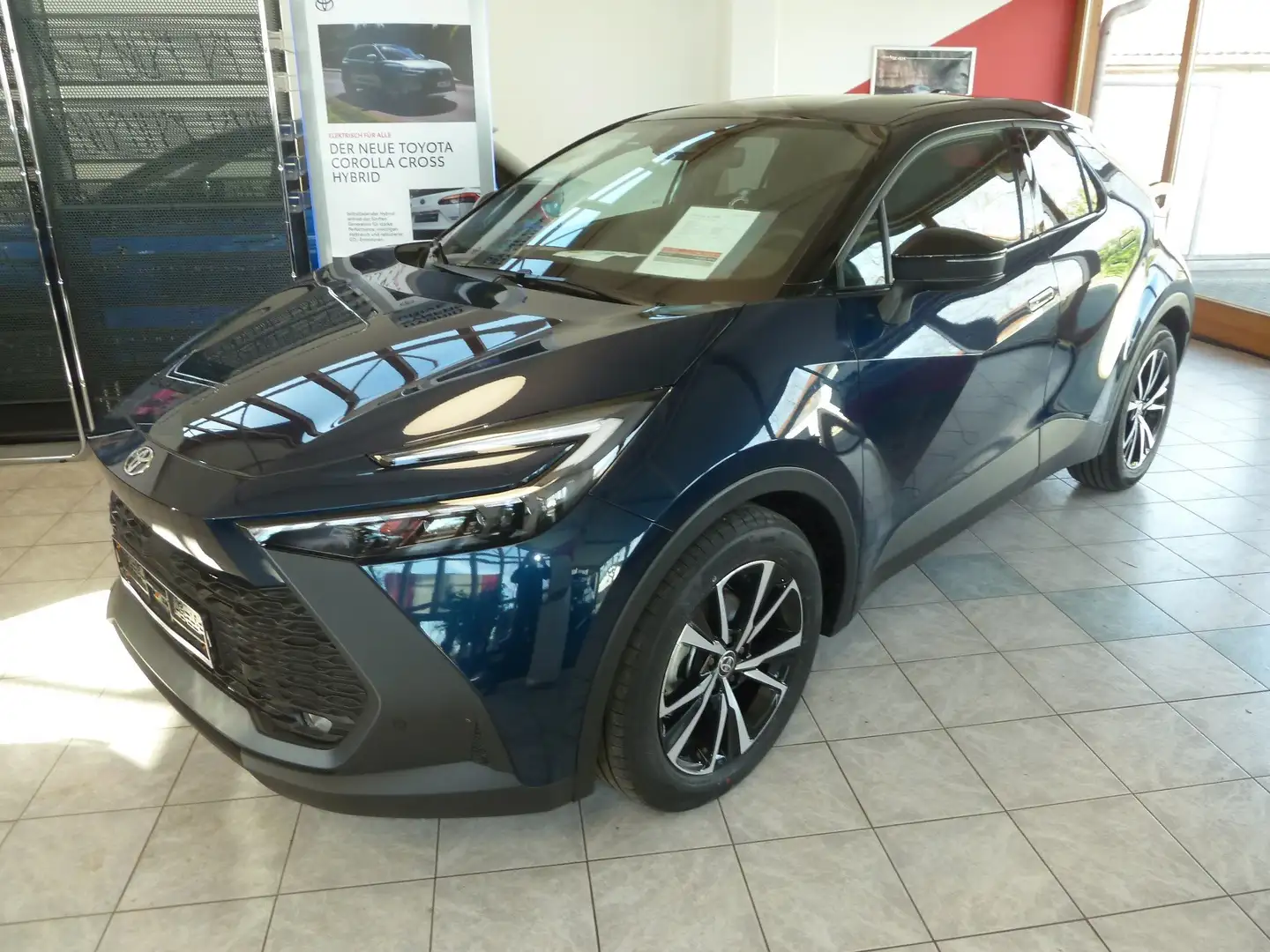 Toyota C-HR Hybrid FWD TeamD *Technik Paket* Verde - 2