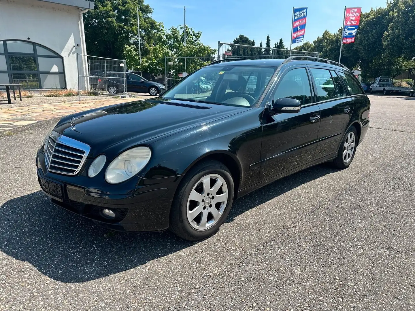 Mercedes-Benz E 220 CDI E -Klasse T-Modell AUTOMATIK Schwarz - 1