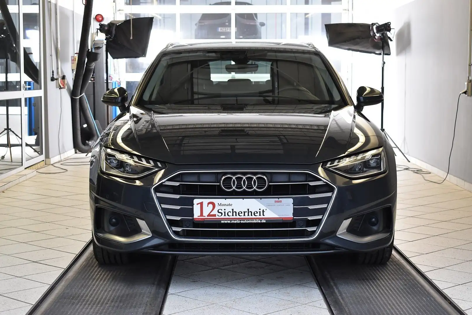 Audi A4 40 2.0TDI Avant S-tronic*Digital Cockpit*LED Grau - 2