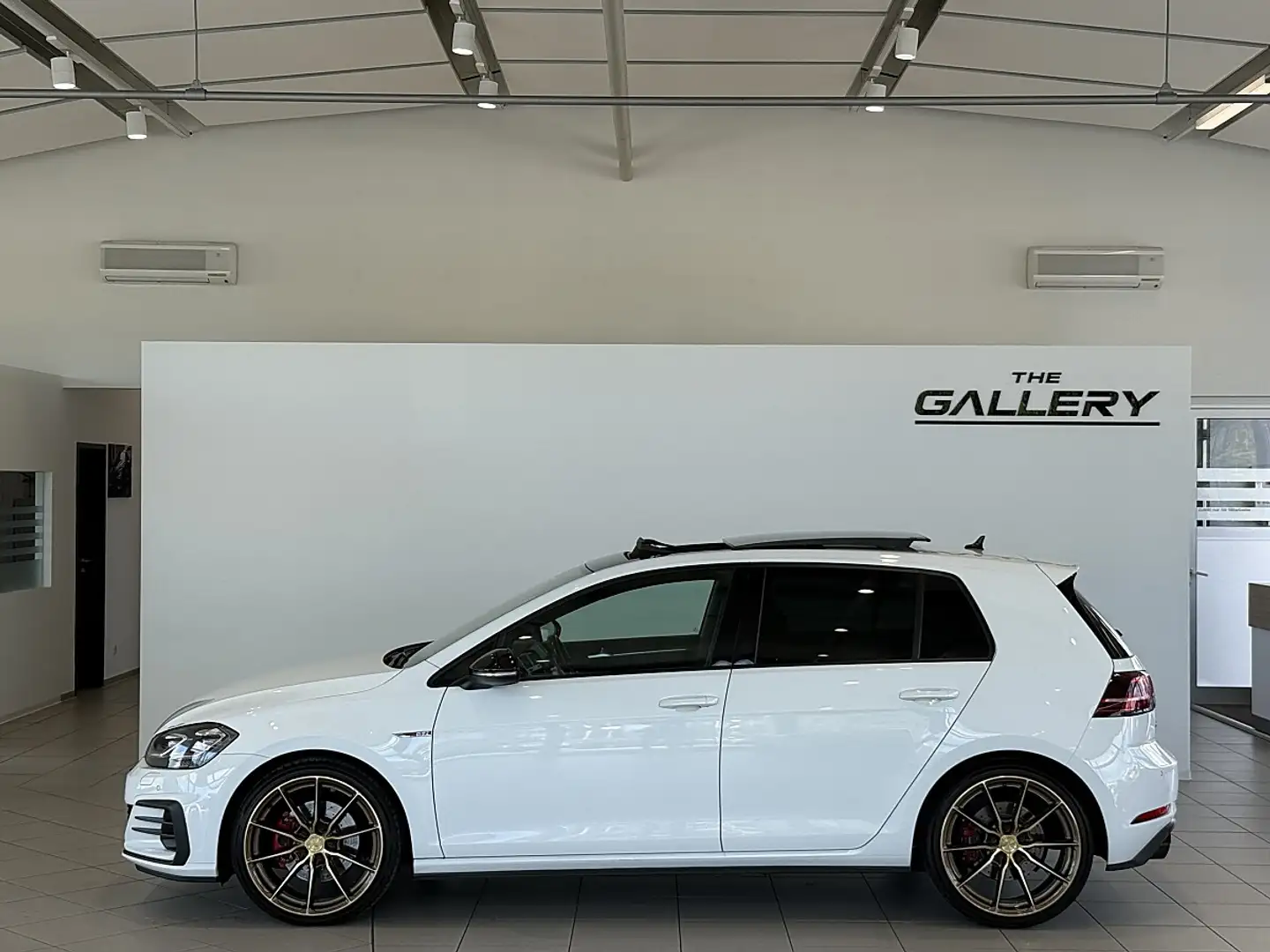 Volkswagen Golf GTI 2,0 TSI DSG*Panorama*LED*Ambiente*19'' Weiß - 1