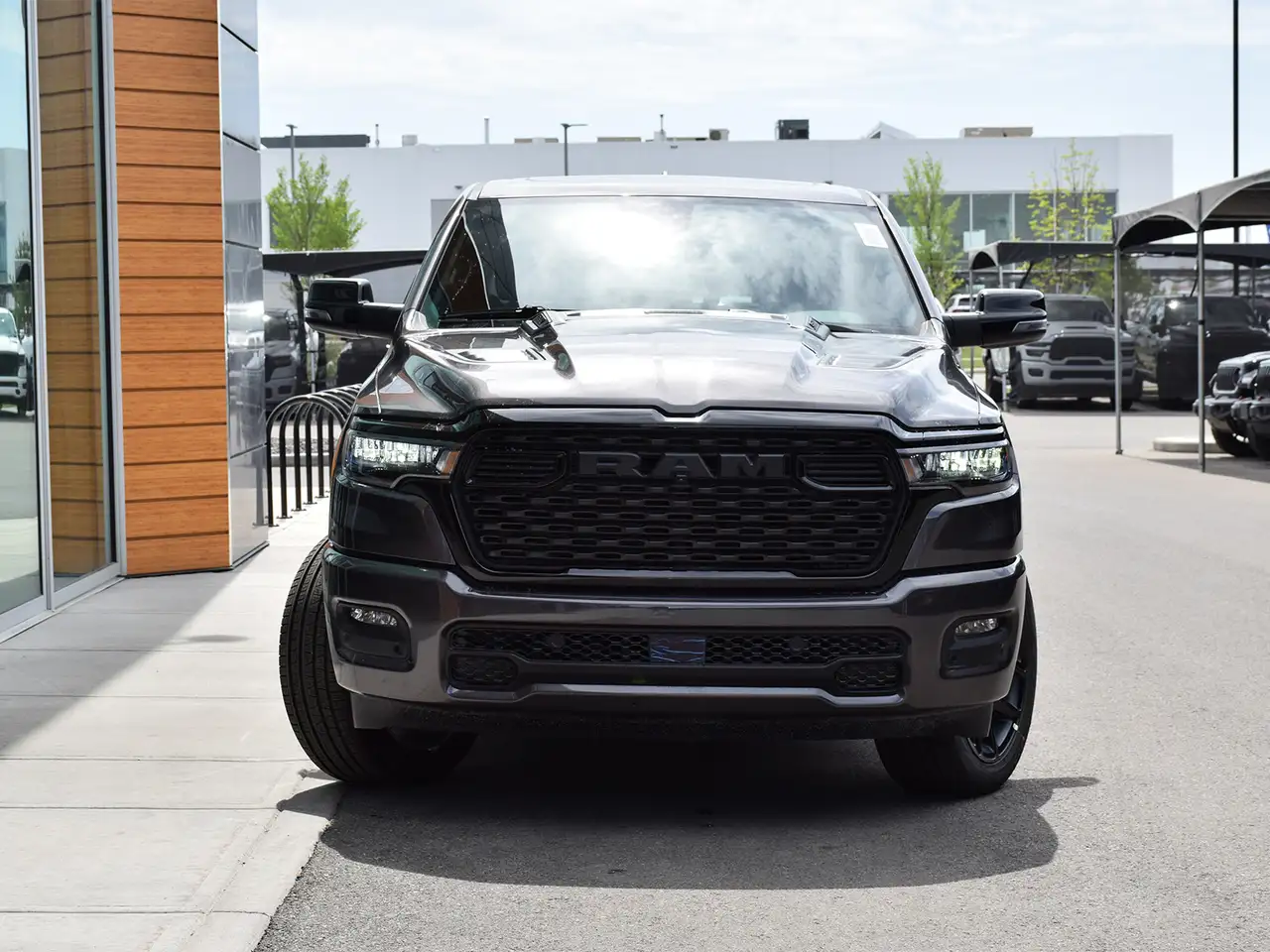 RAM 1500 снимка RAM 1500