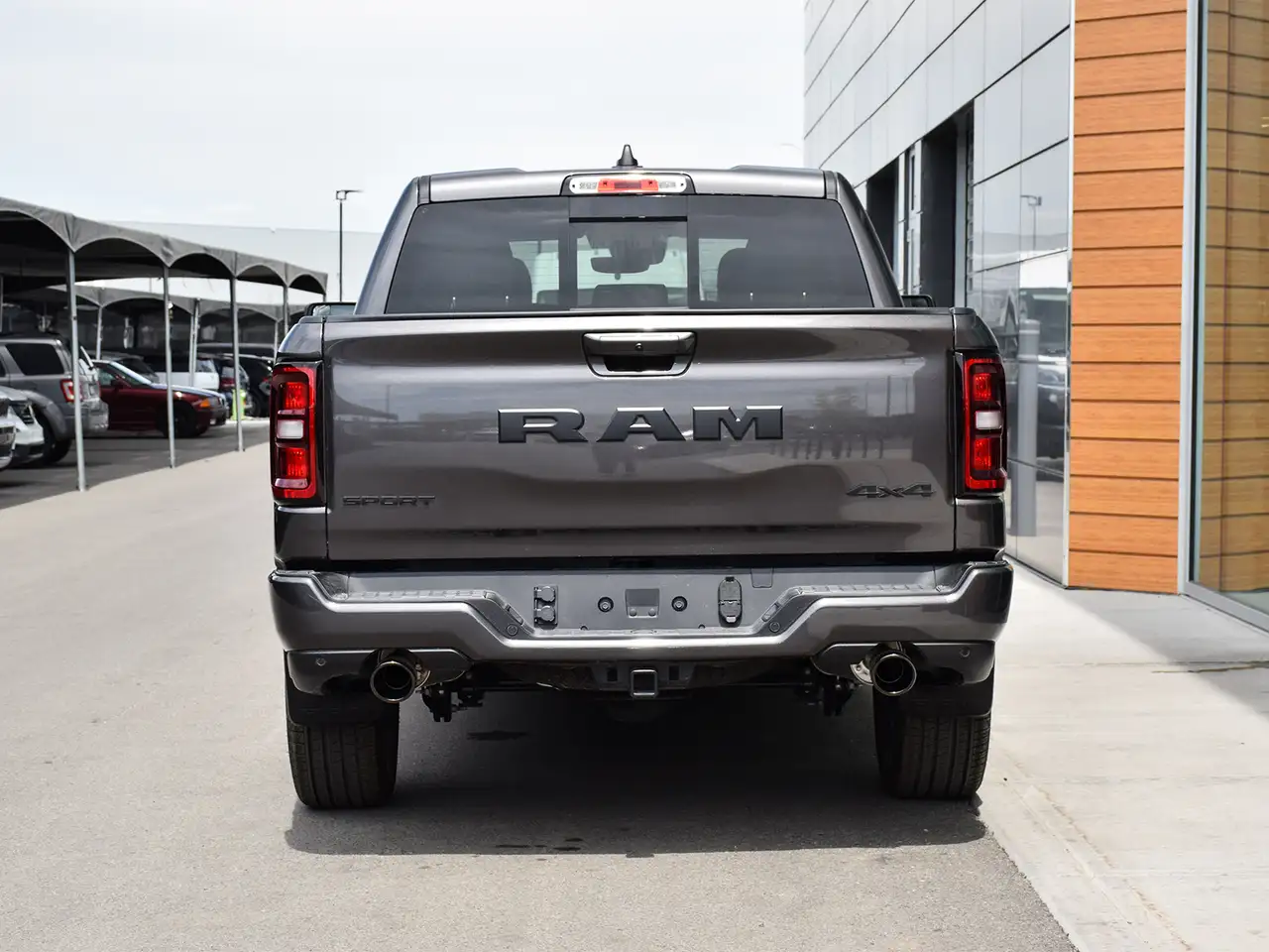 RAM 1500 снимка RAM 1500