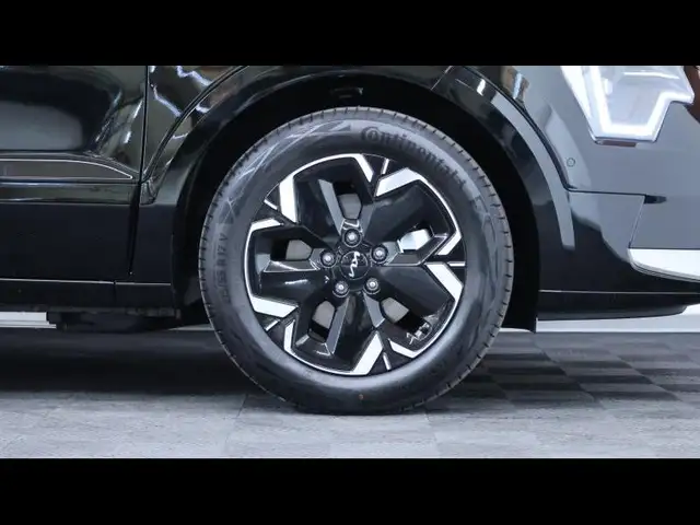 Kia Niro view 6