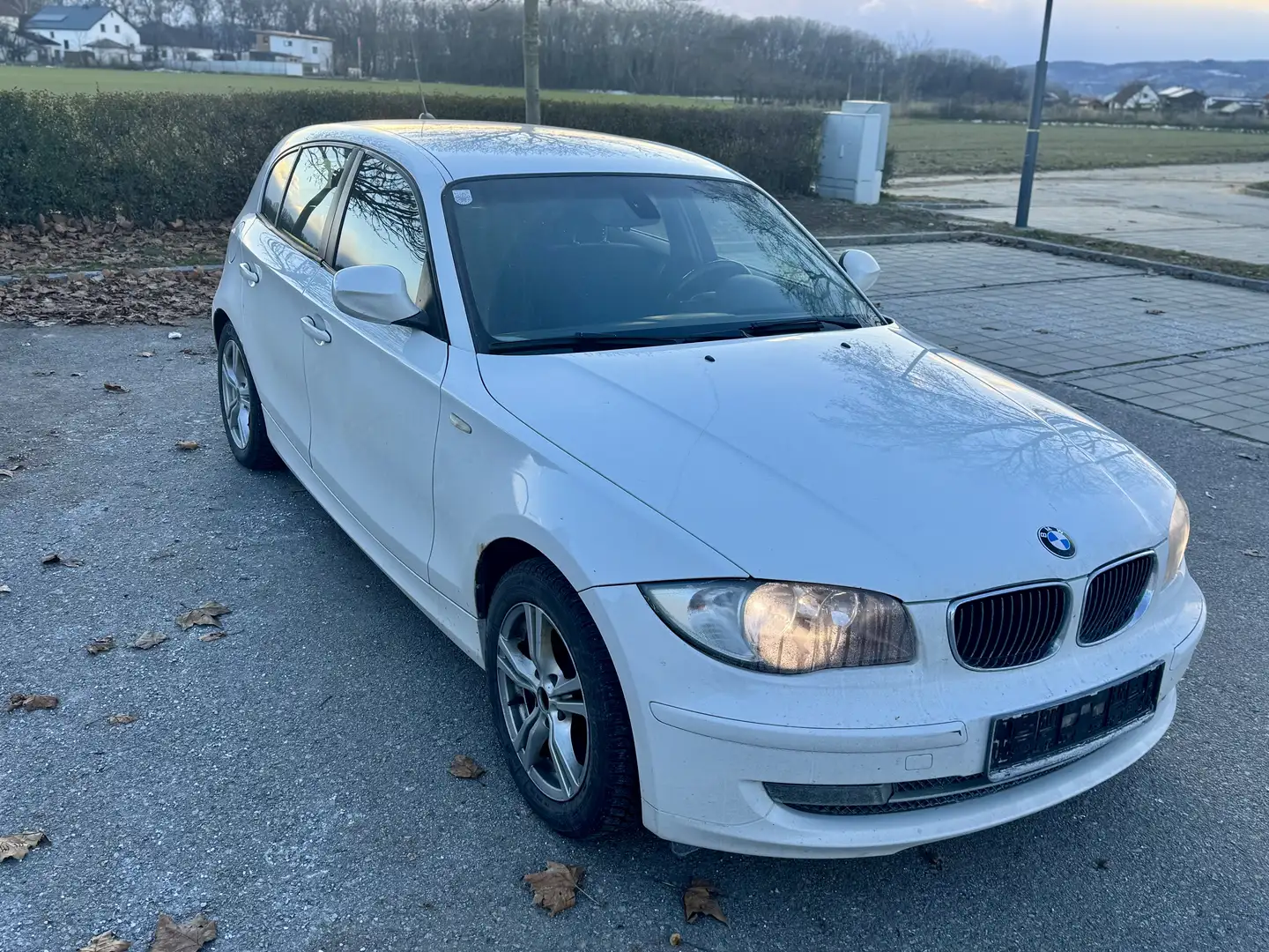 BMW 116 Neue Pickerl 05/2027 Weiß - 2