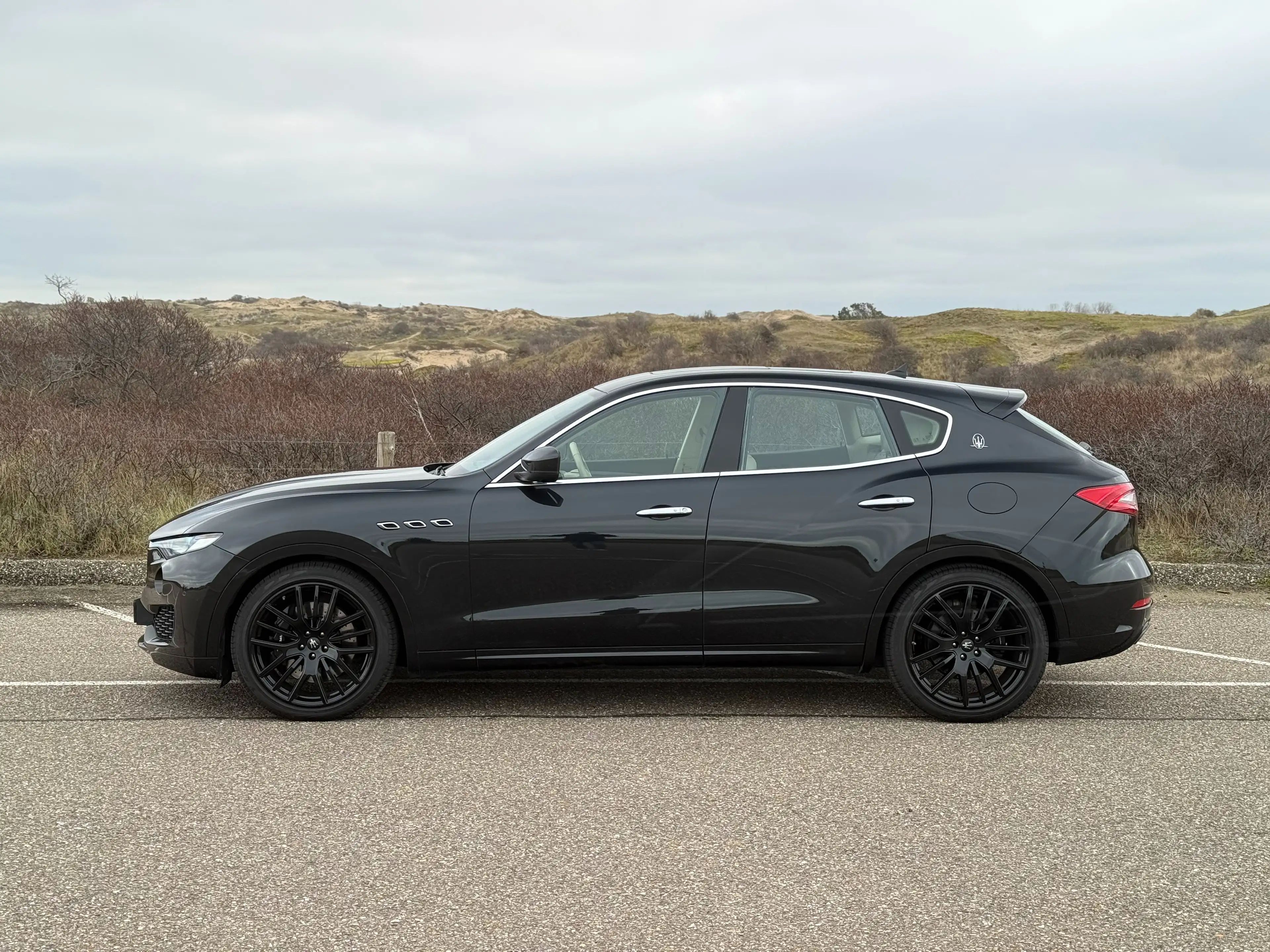 Maserati Levante 3.0 V6 S AWD | Pano | Carbon | H&K | Keyless | — photo 4