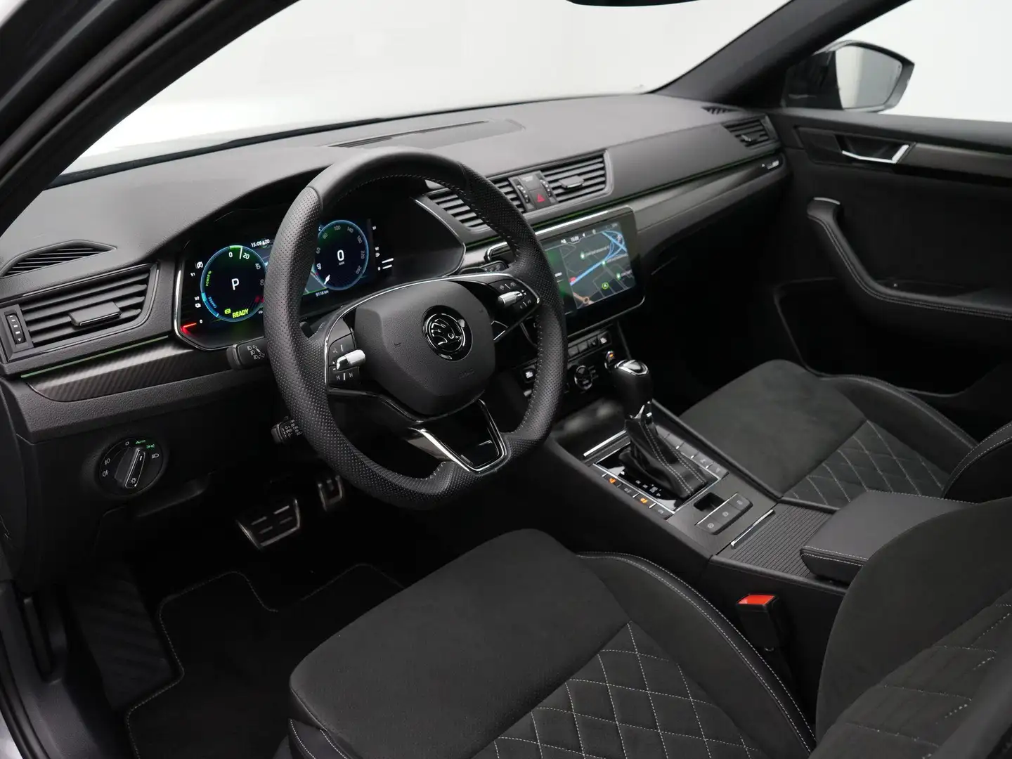 Skoda Superb Combi 1.4 TSI 218 pk iV Sportline Business | Panor Grijs - 2