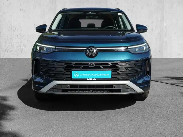 Volkswagen Tayron view 3