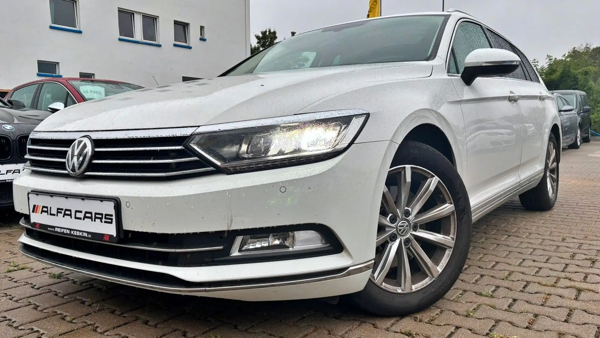Volkswagen Passat Variant 1.8 TSI Highline/ACC/1 HAND Weiß - 1