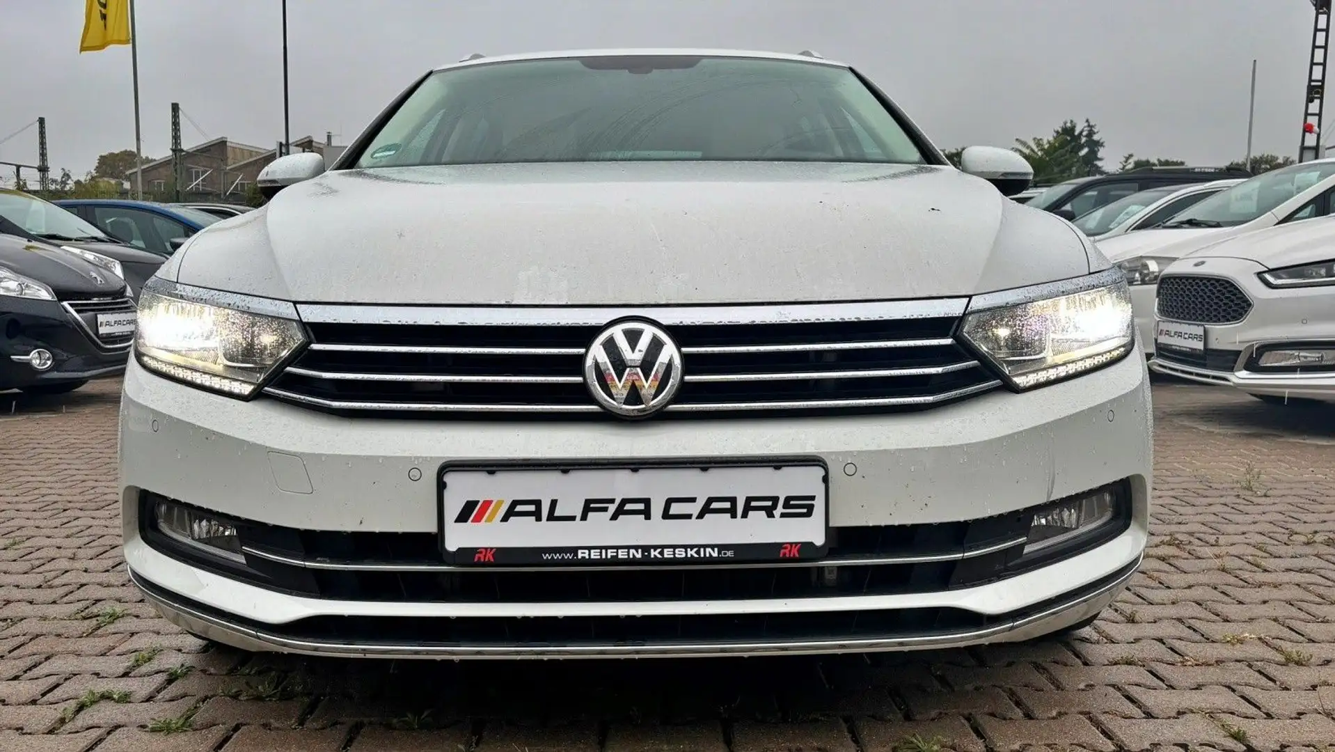 Volkswagen Passat Variant 1.8 TSI Highline/ACC/1 HAND Weiß - 2