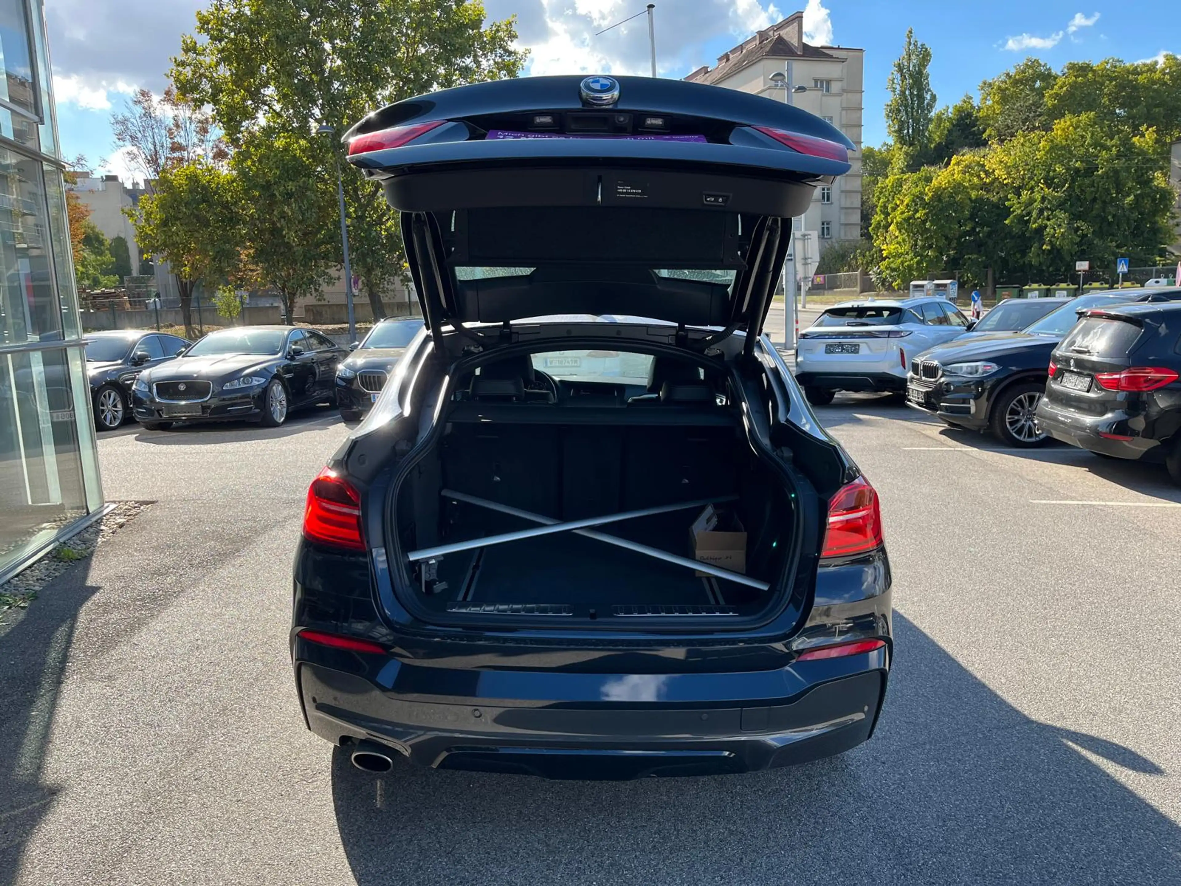 BMW X4 xDrive 20 d M Sport — photo 9