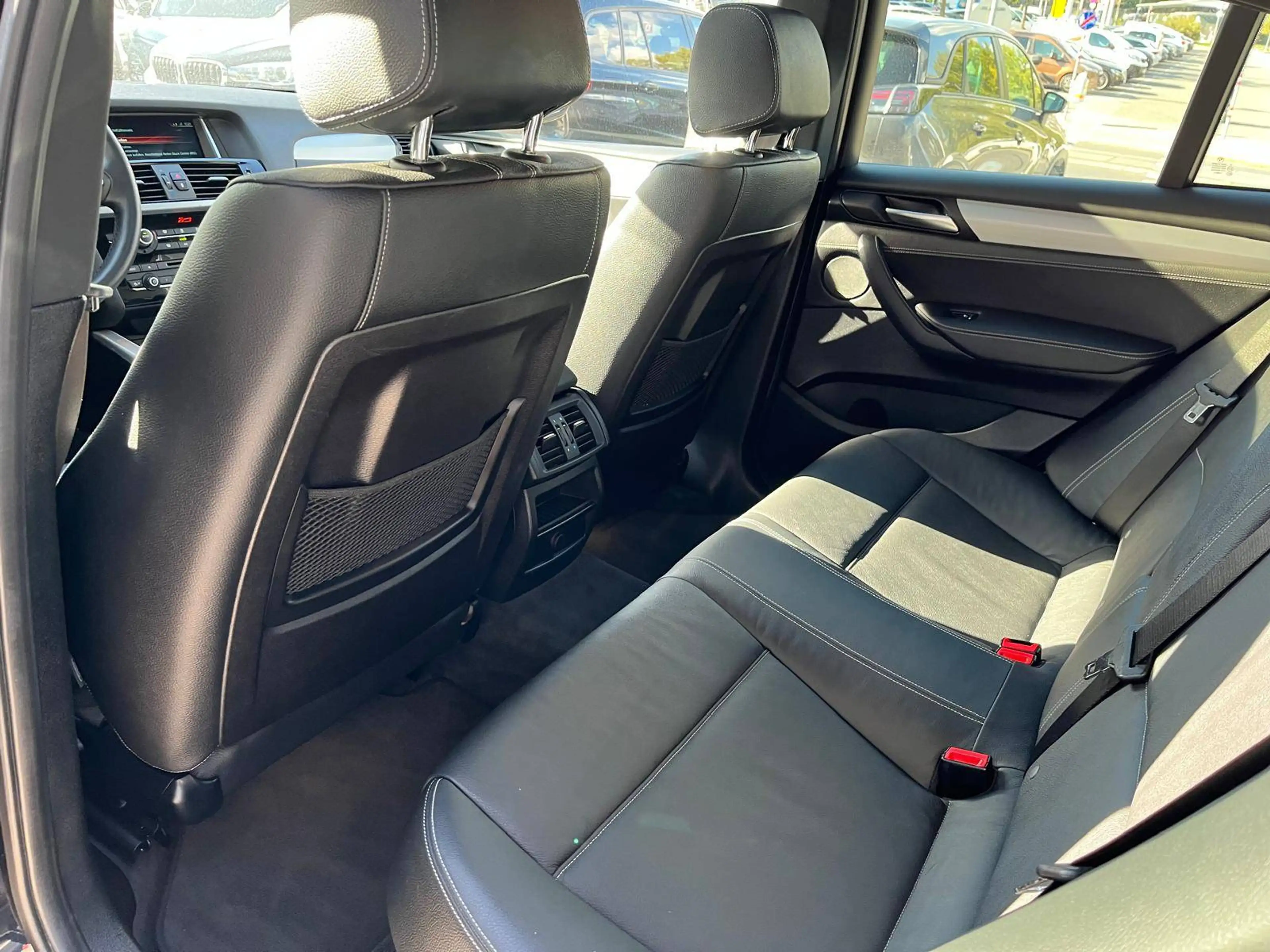 BMW X4 xDrive 20 d M Sport — photo 12